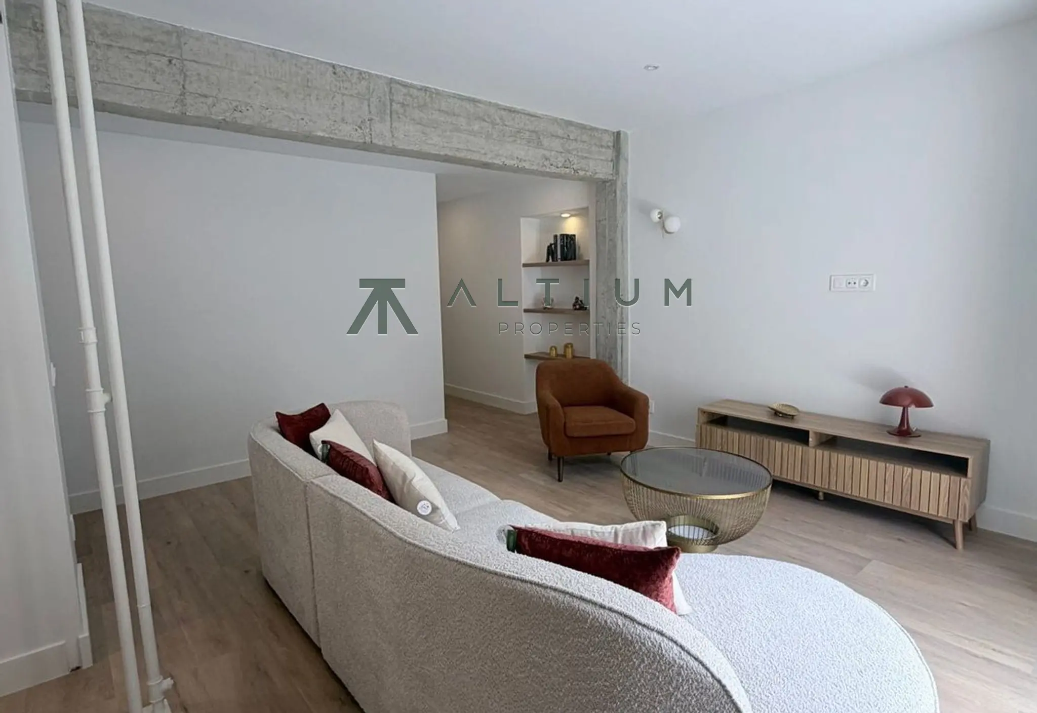 Interior en Trafalgar — Suites, luz y calma residencial en Trafalgar (11 de 19)