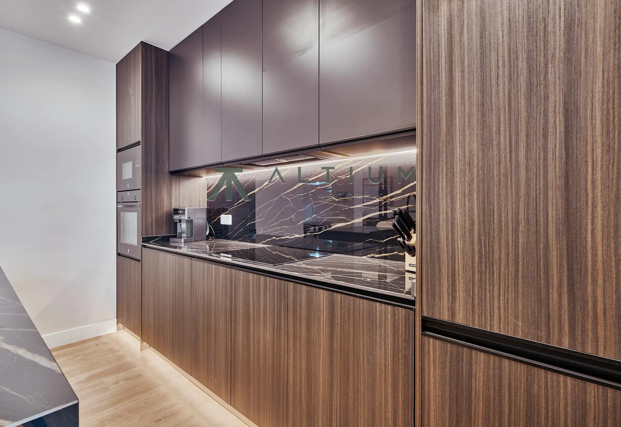 Interior en Castellana — Luz del suroeste sobre el Barrio de Salamanca (5 de 35)