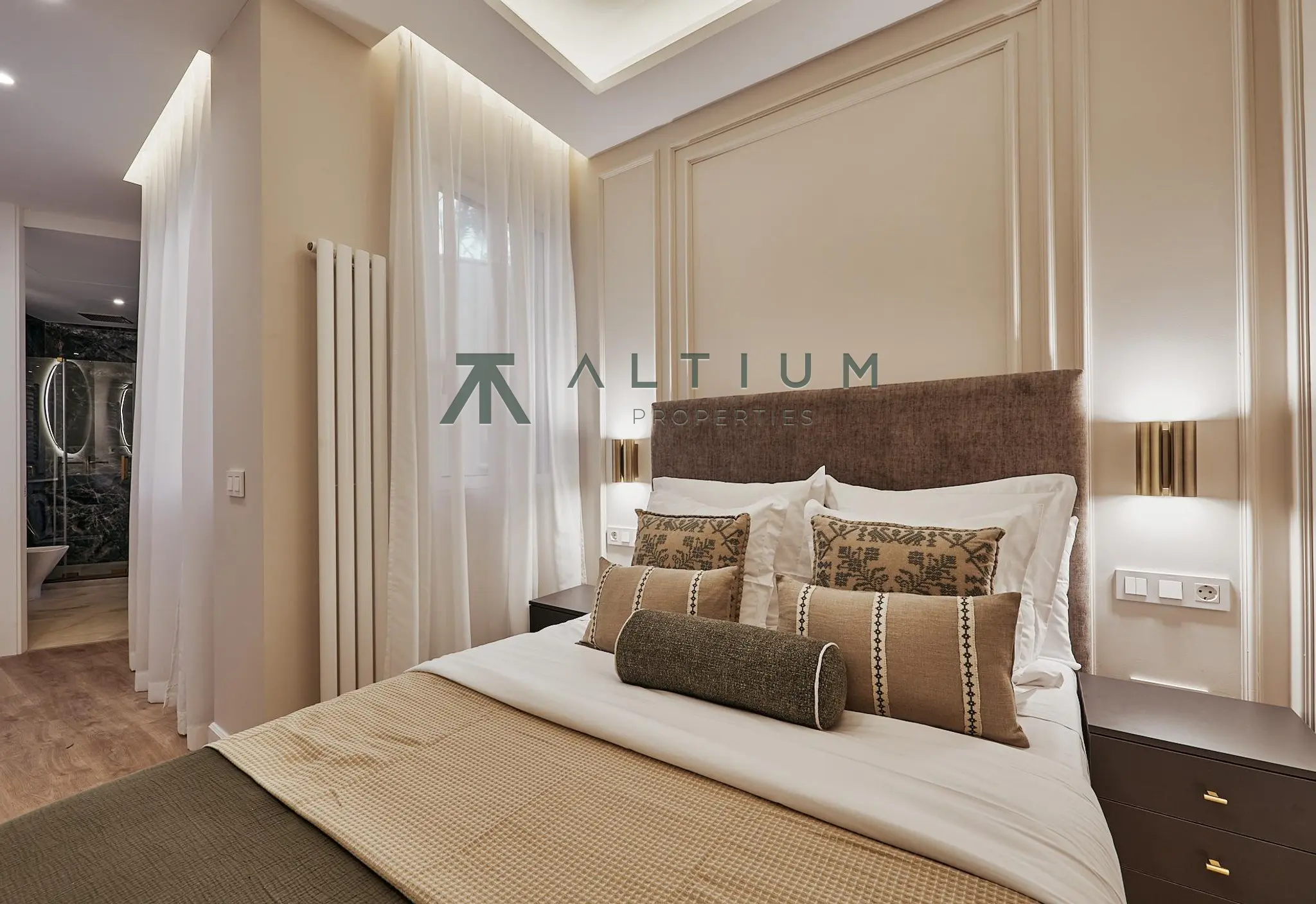 Interior en Palacio — Ático con terraza privada en el centro de Madrid (39 de 44)