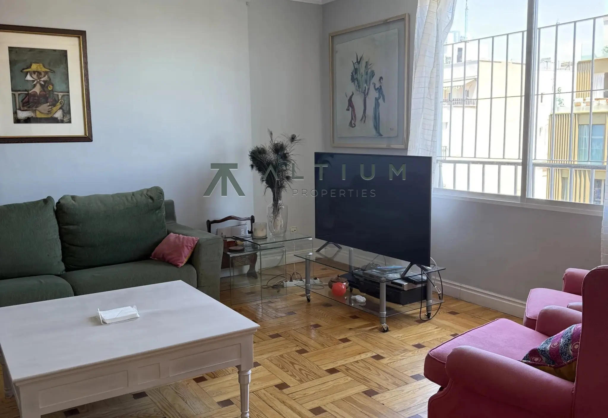 Cuatro balcones y 302 m² sobre los tejados de Chamberí
