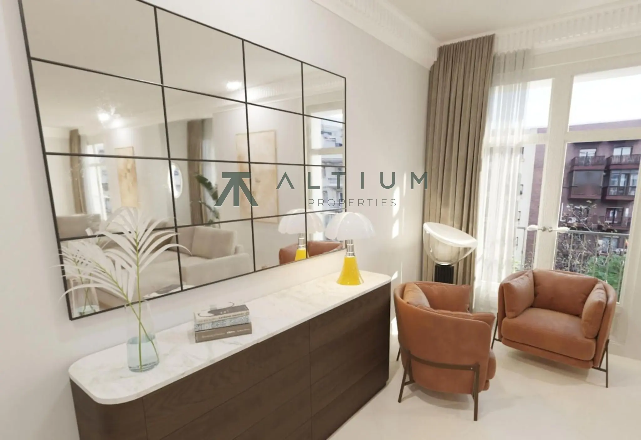 301 m² abiertos a seis balcones en Chamberí