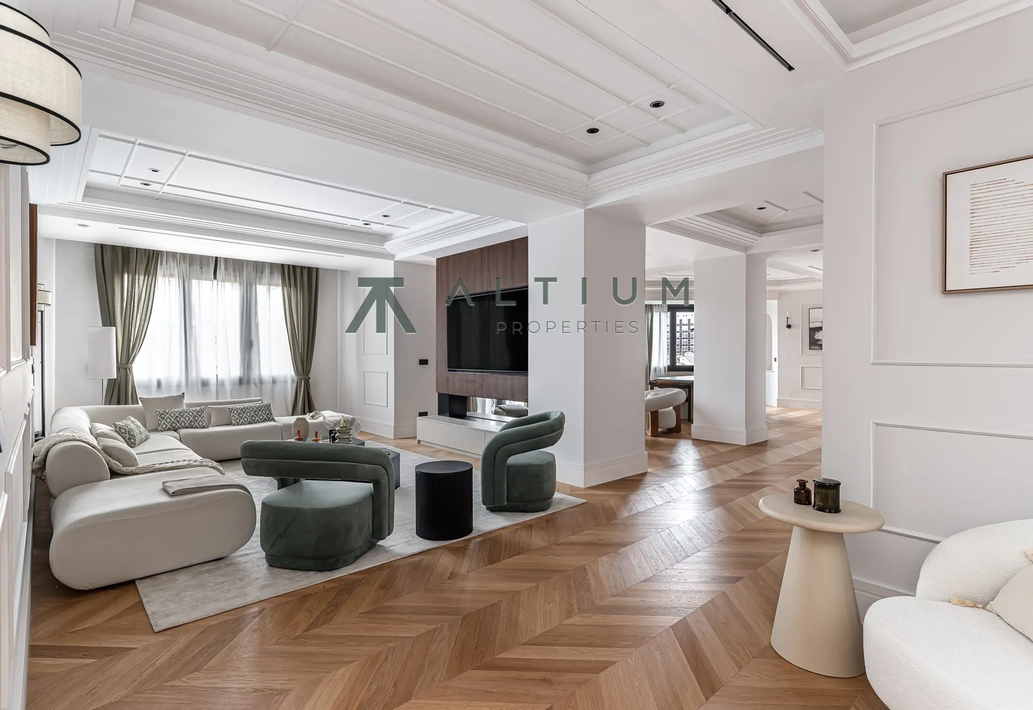 A 77 sqm living area within a grand Castellana residence