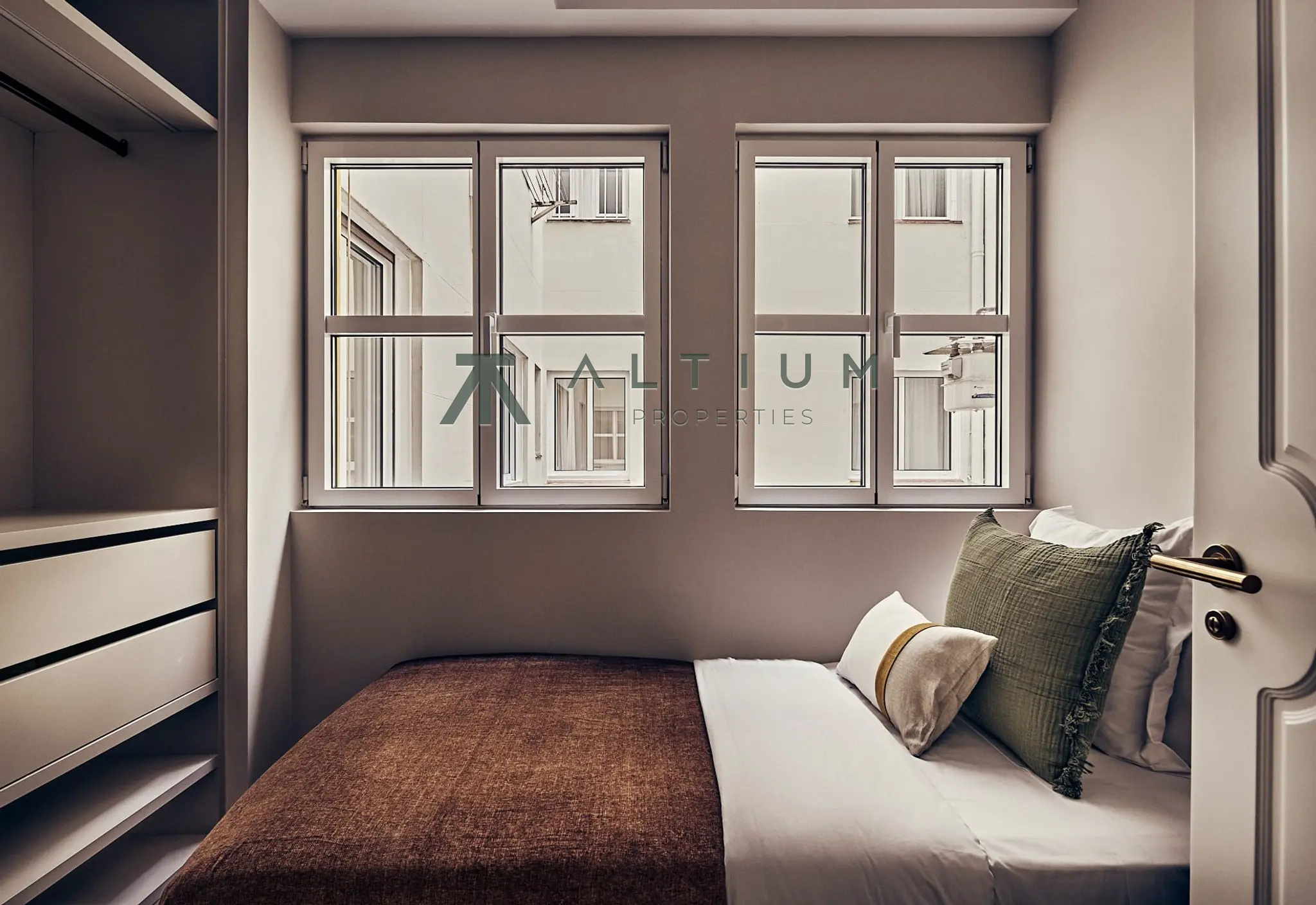 Gran vivienda familiar con terraza en Lista