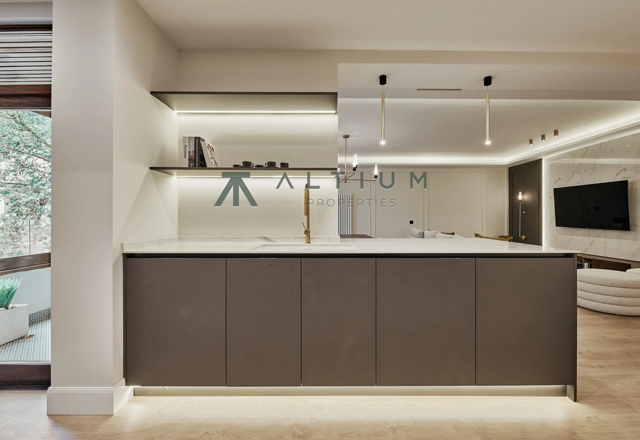 Three bedrooms and a terrace in Castellana