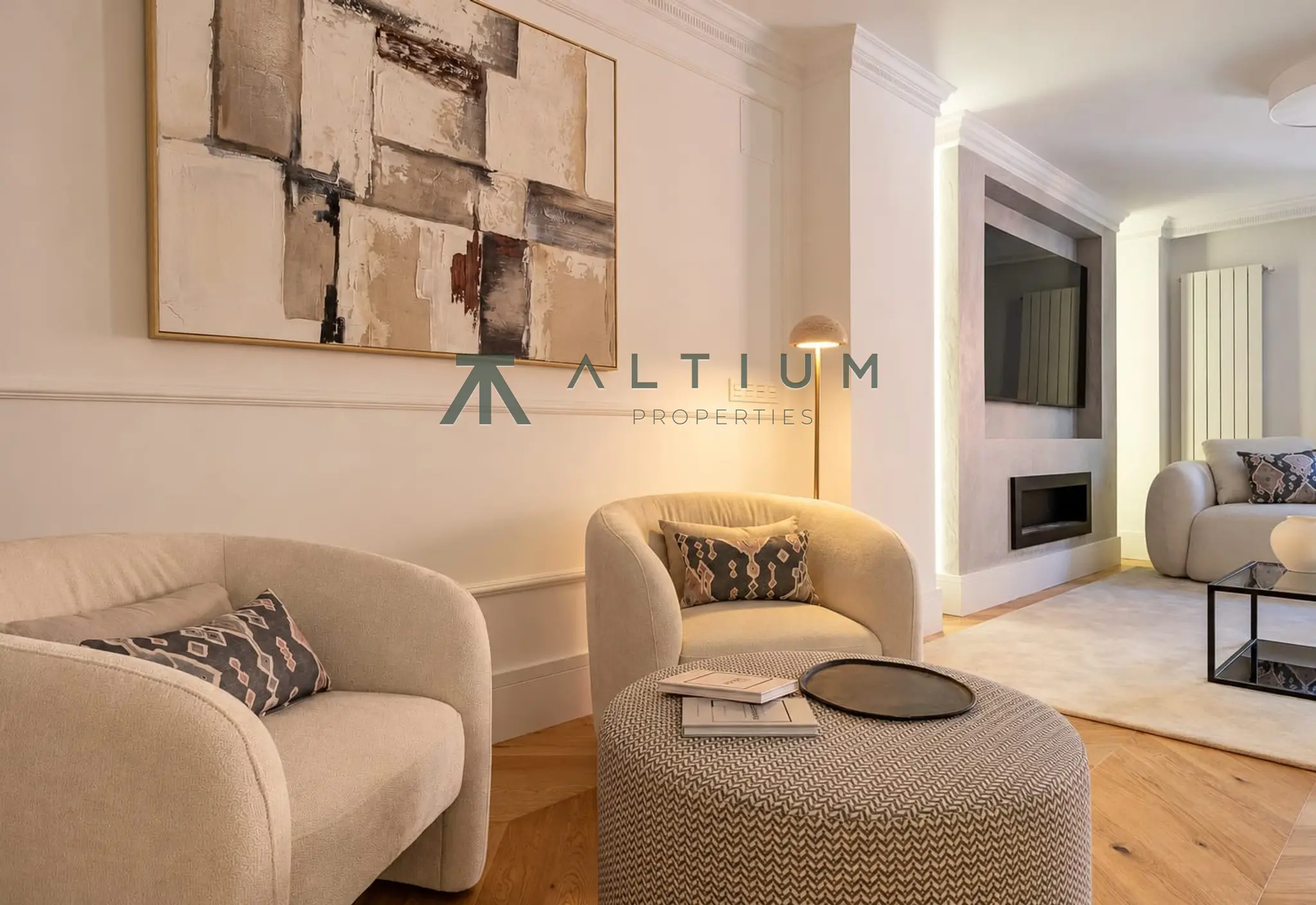 Tres suites, cocina flexible y dos plazas de garaje en Castellana