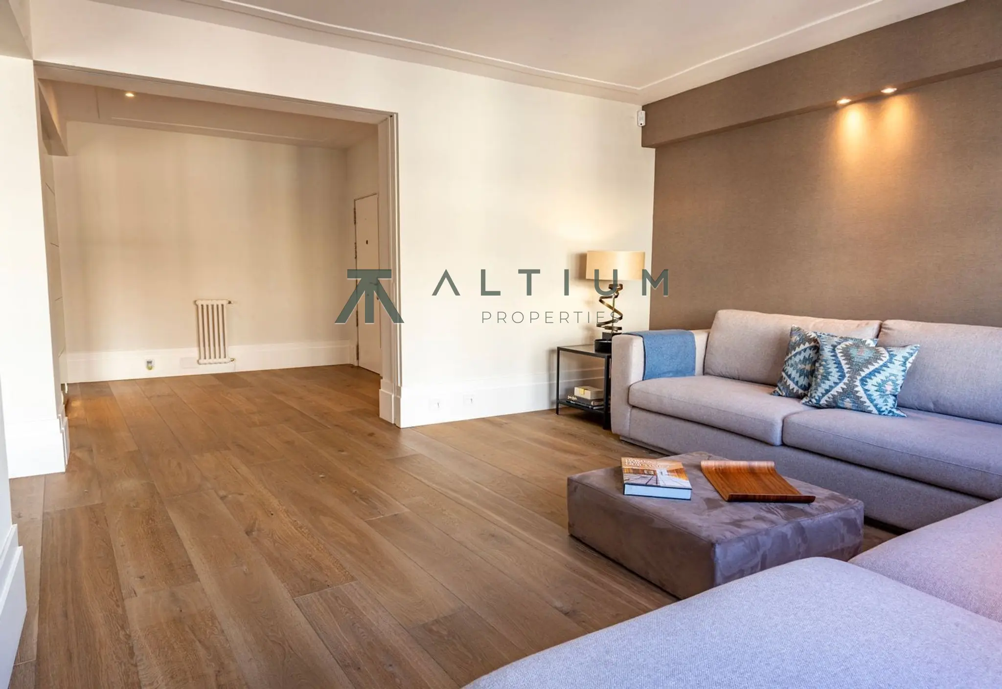 Interior en Almagro — Elegancia residencial y espacios nobles en Almagro (4 de 20)