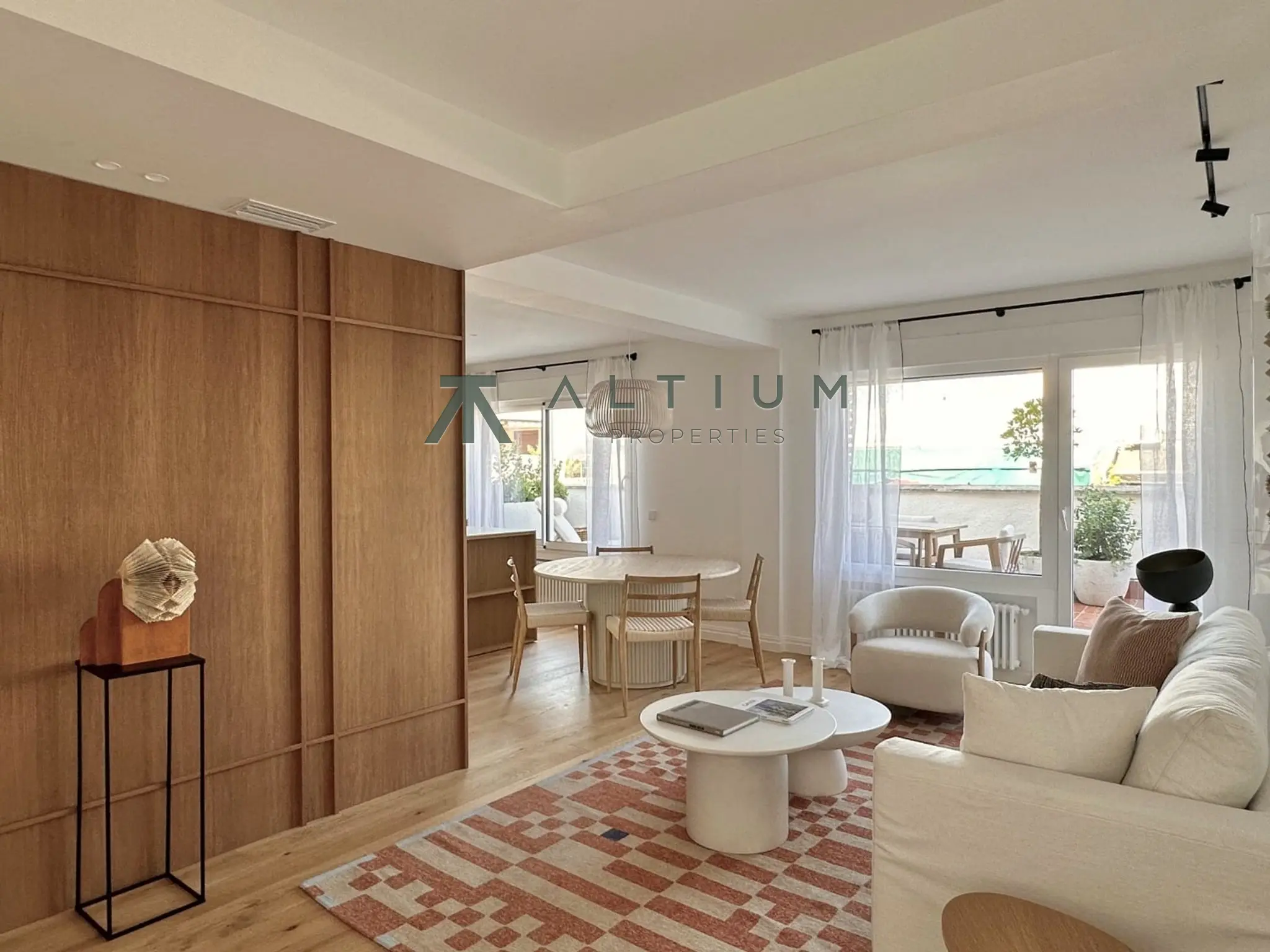 Ático con terraza privada junto al Retiro