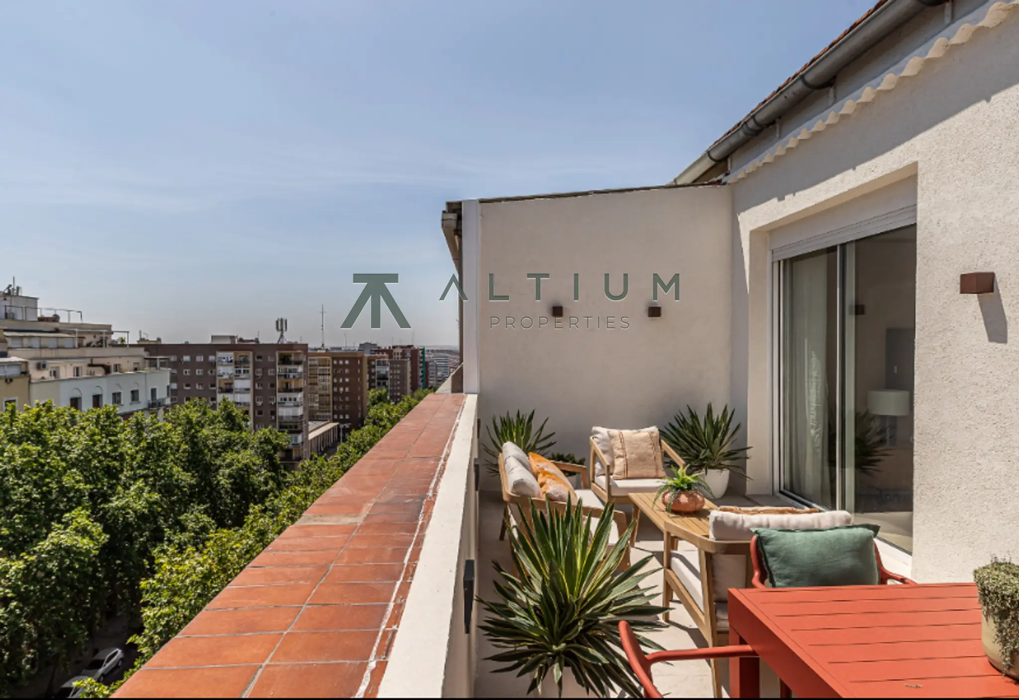 Ático con terraza privada en Ibiza