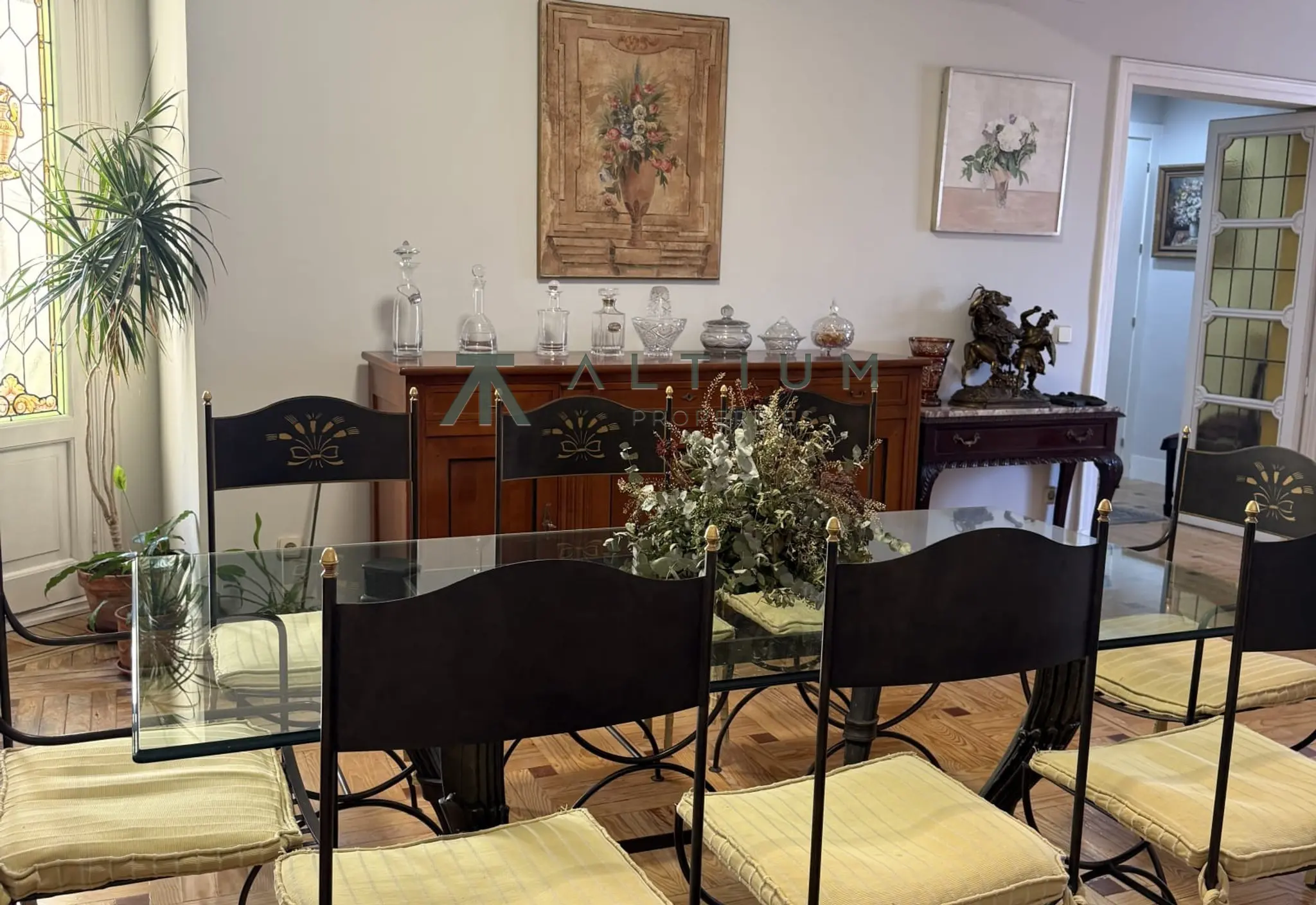 Cuatro balcones y 302 m² sobre los tejados de Chamberí