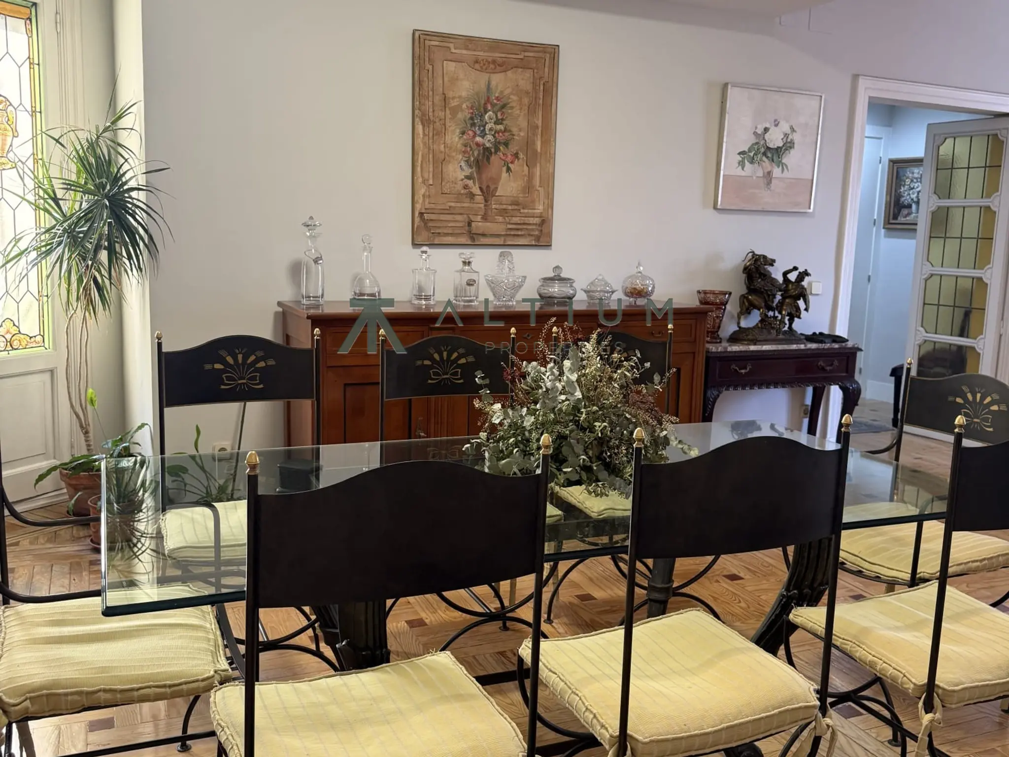 Cuatro balcones y 302 m² sobre los tejados de Chamberí
