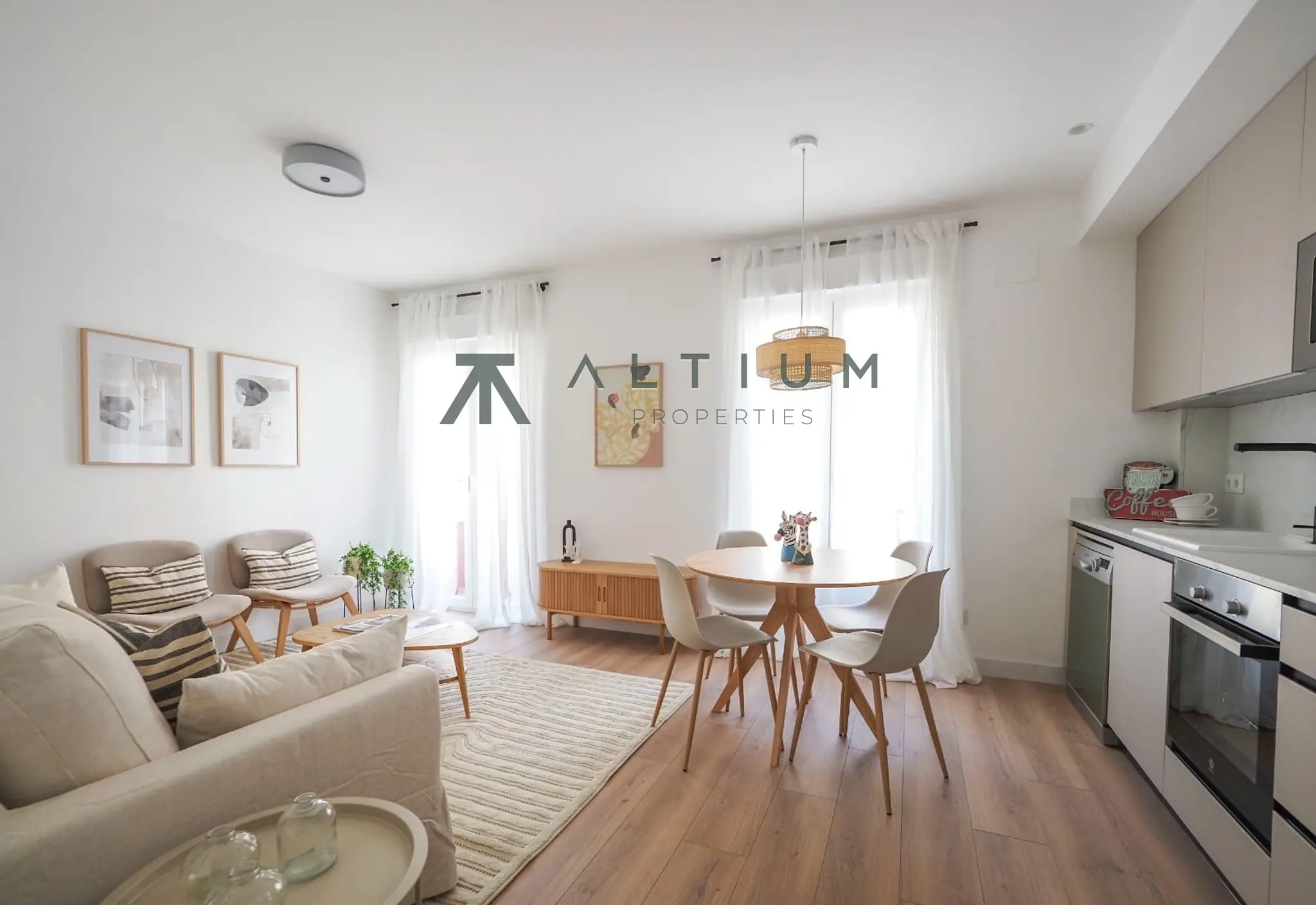 Diseño contemporáneo y tres dormitorios en Ríos Rosas