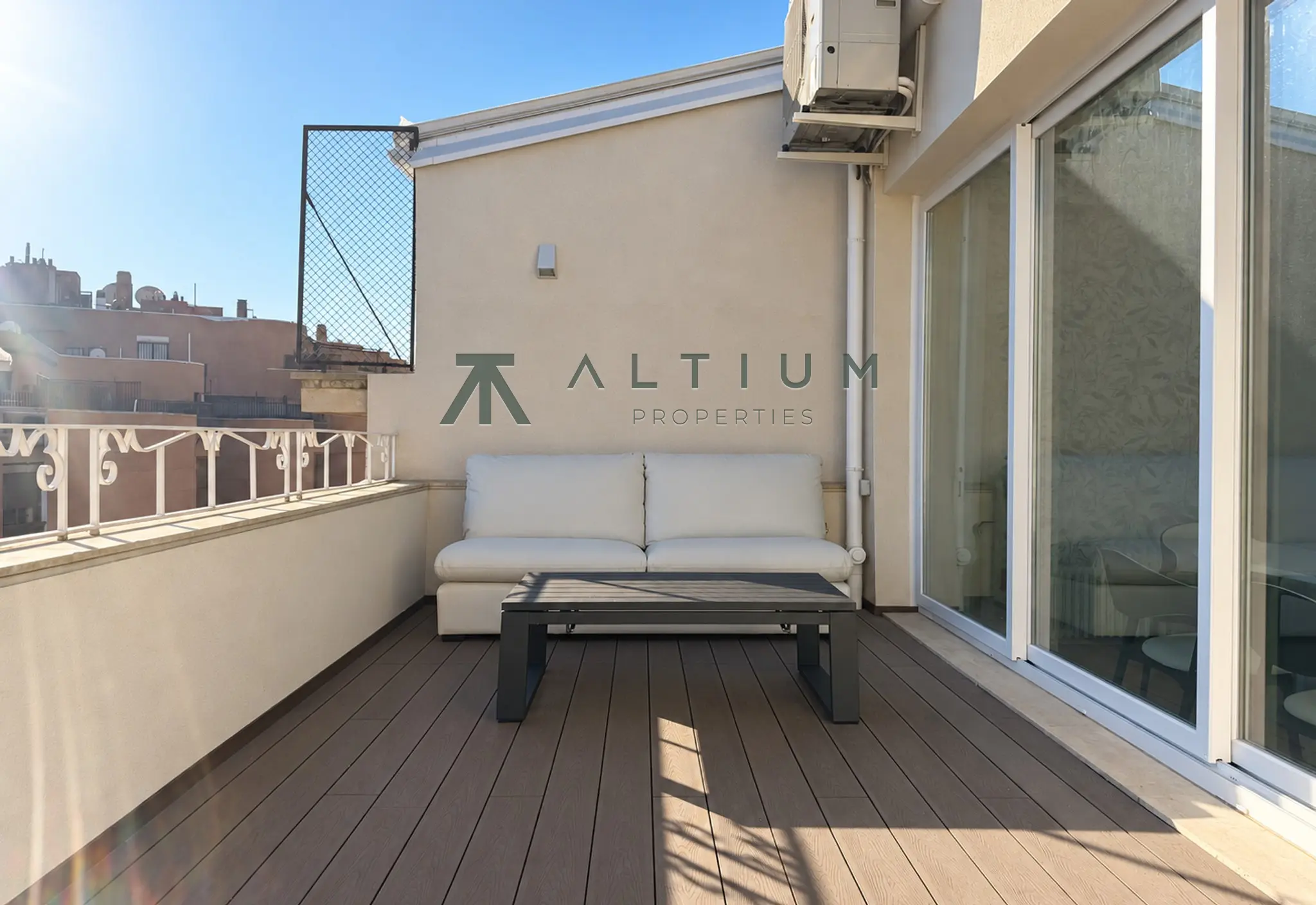 253 m² y terraza privada sobre Castellana