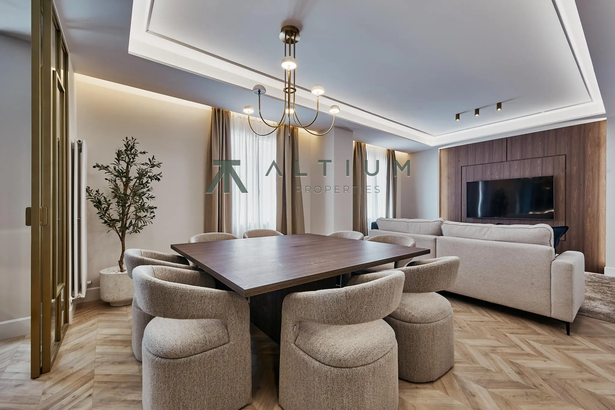 Piso de 3 dormitorios y 215 m2 en Barrio de Salamanca - Lista en venta — Amplitud interior y confort privado en Lista