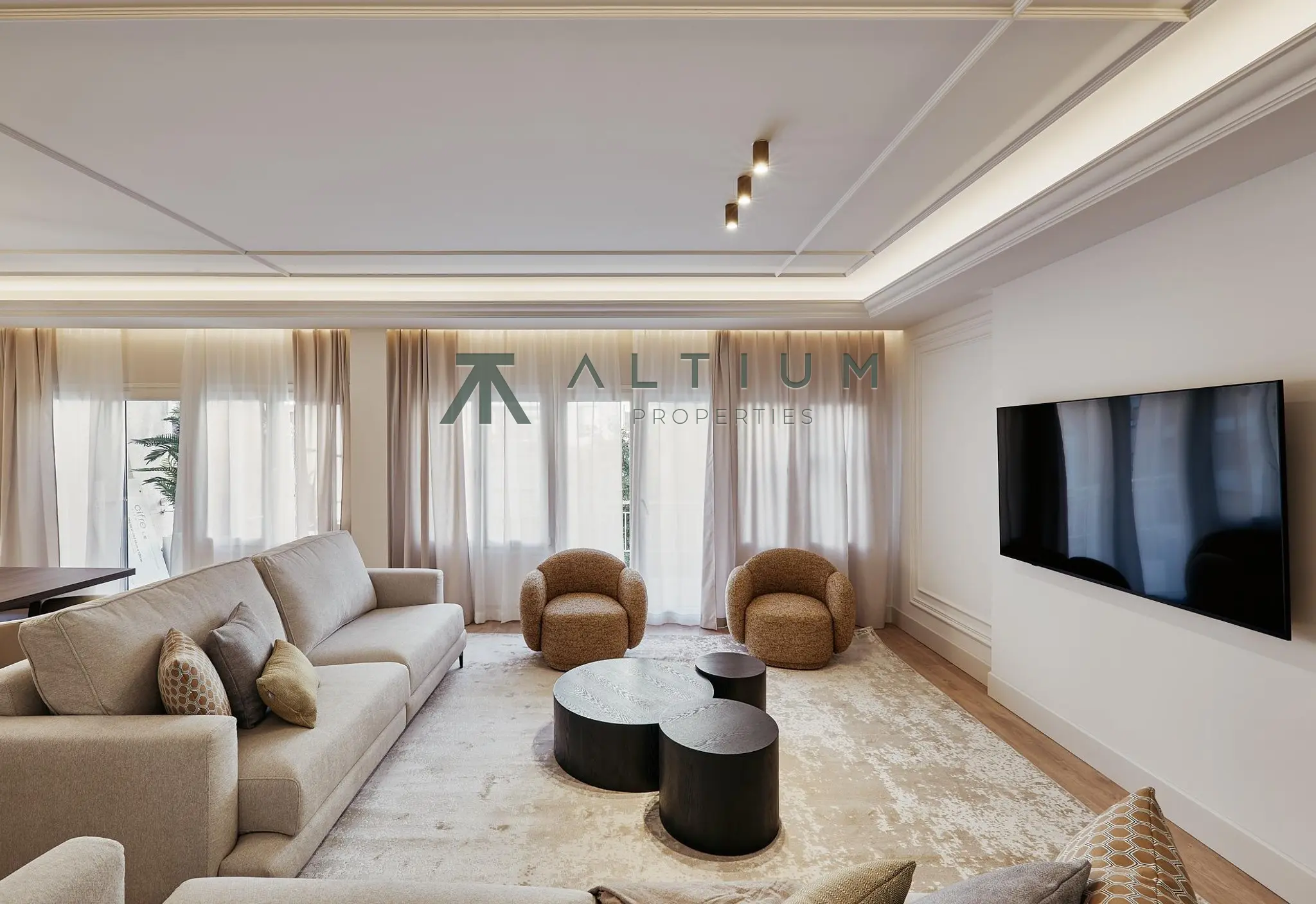 Piso de 5 dormitorios y 293 m2 en Barrio de Salamanca - Castellana en venta — Gran residencia familiar en Castellana
