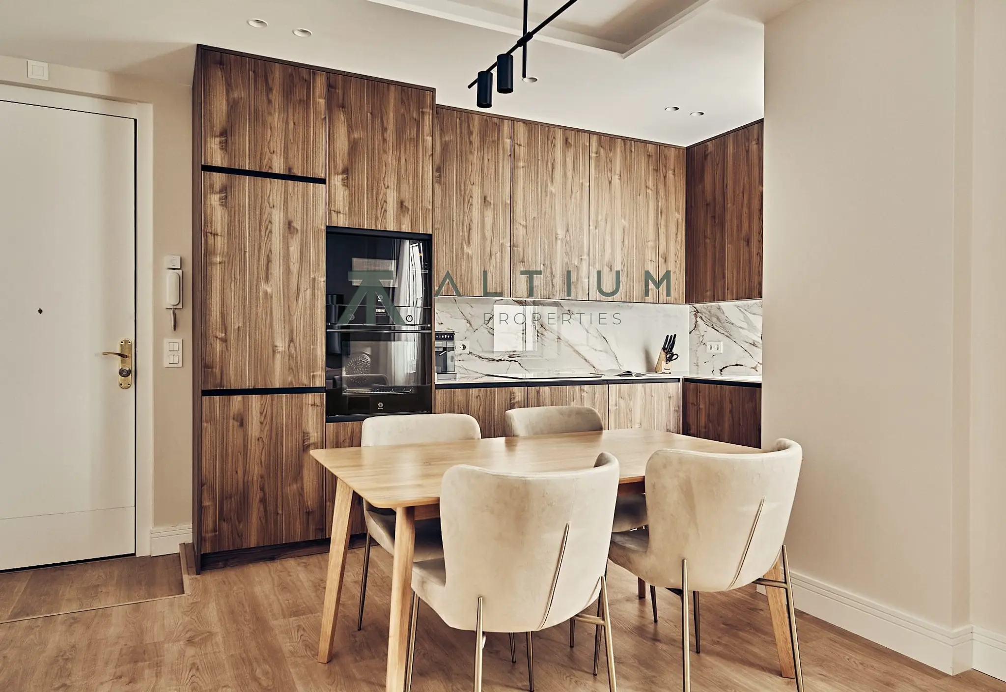 Quinta planta, calma interior y dos dormitorios en Lista