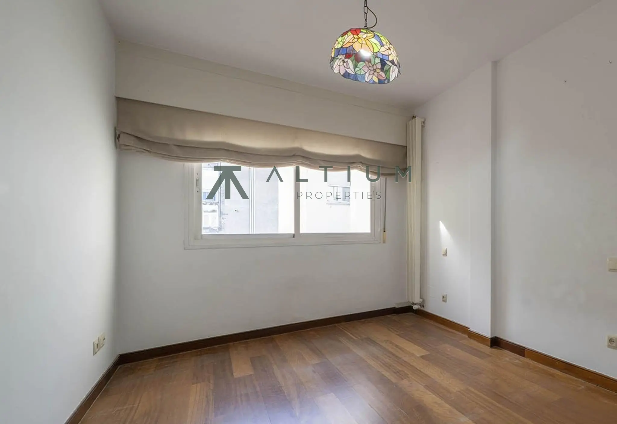 195 m², tres balcones y mucha luz en Goya