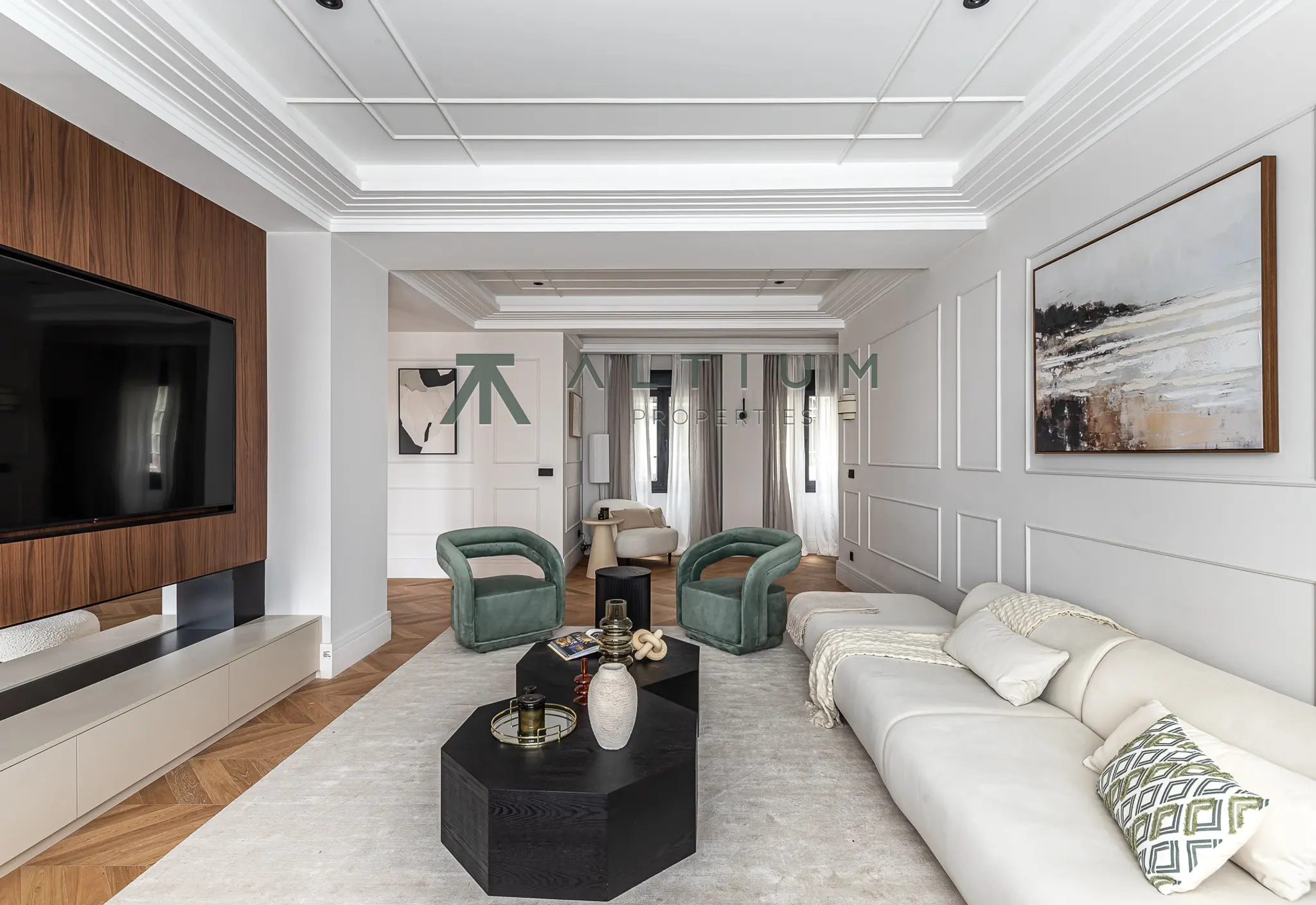 A 77 sqm living area within a grand Castellana residence