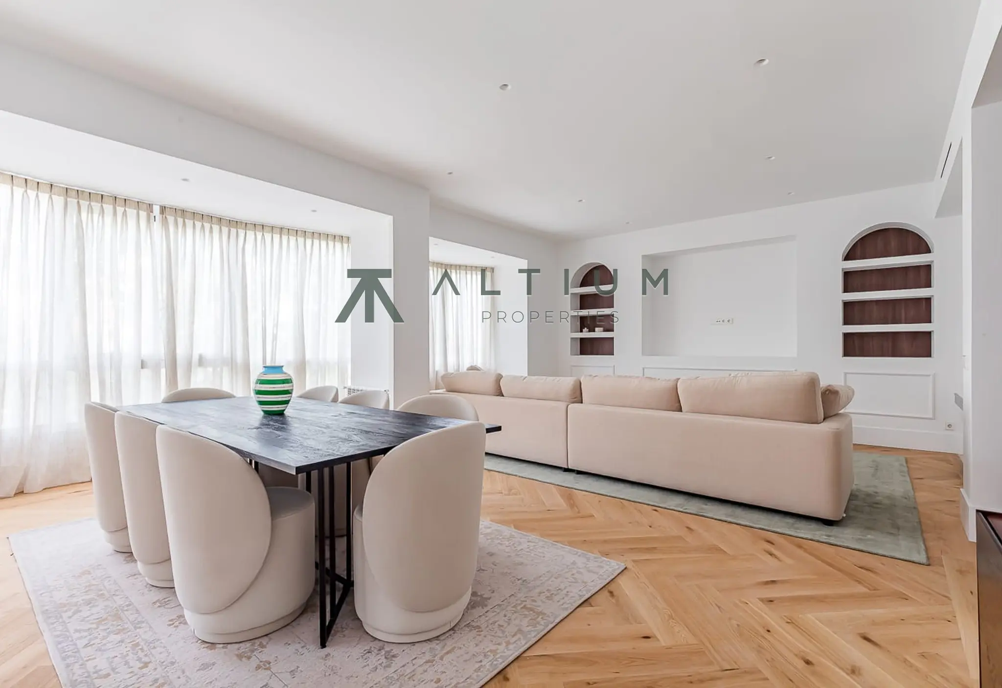 Piso en venta en Castellana — Sexta planta tranquila y luminosa en Castellana