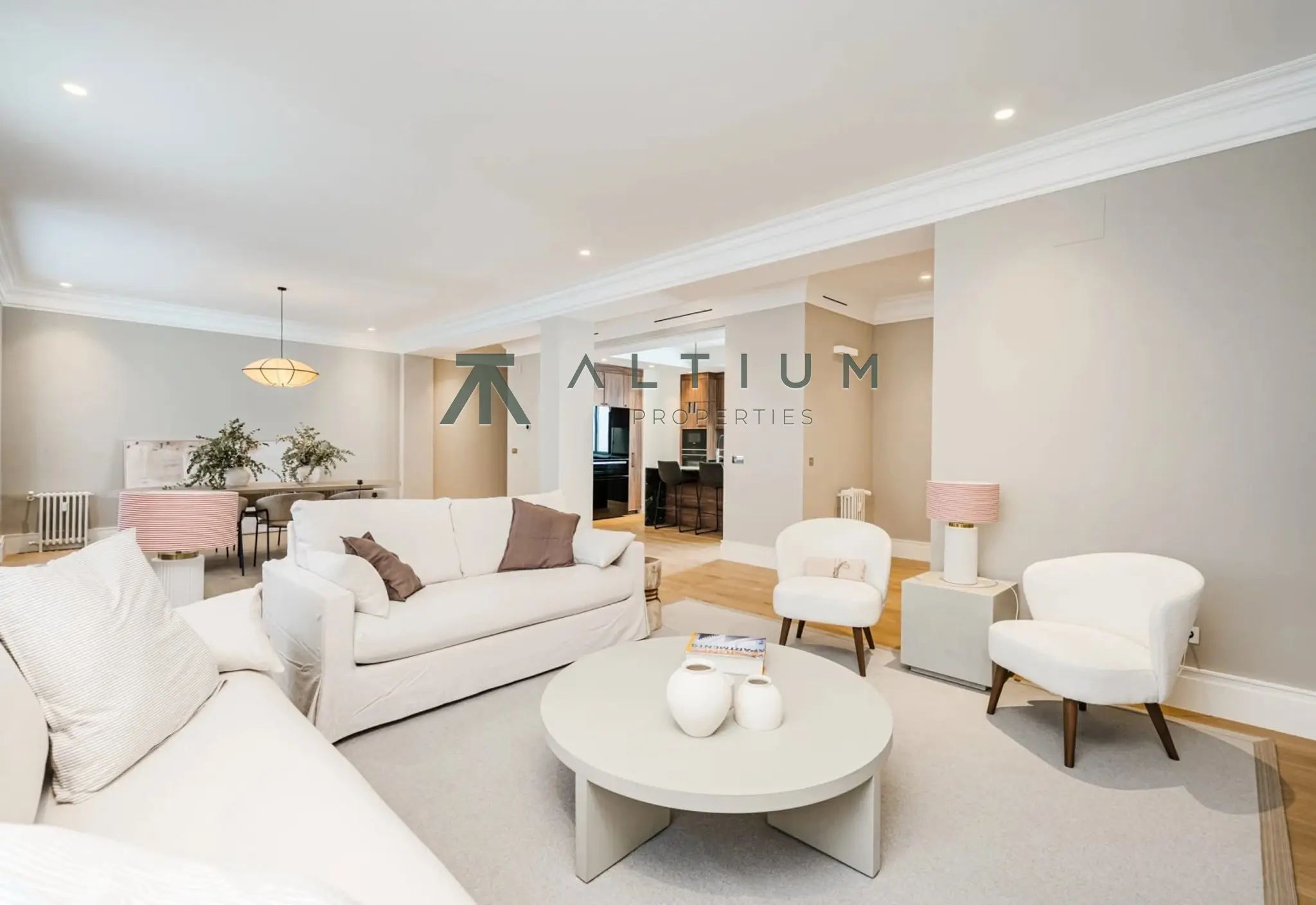 Spacious luxury residence in Chamberí with exceptional finishes and layout