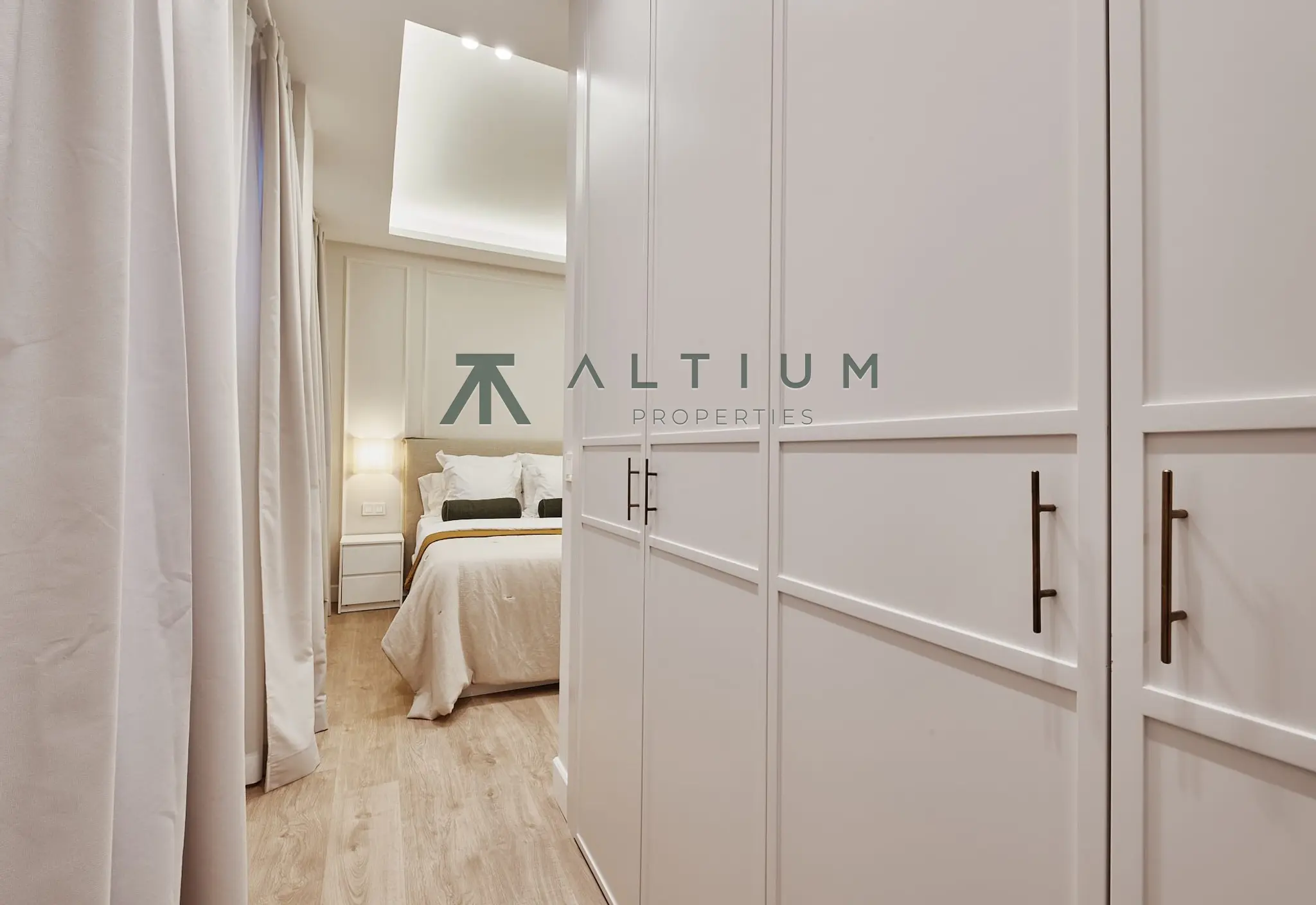 Interior en Lista — Luz de tarde y elegancia discreta en Salamanca (22 de 29)