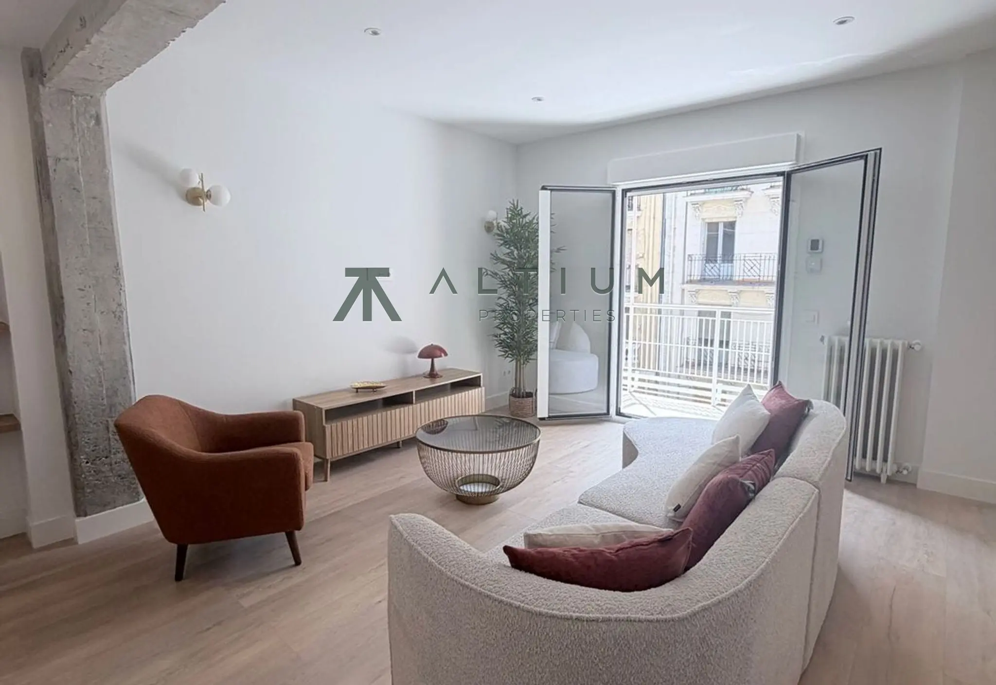 Interior en Trafalgar — Suites, luz y calma residencial en Trafalgar (6 de 19)