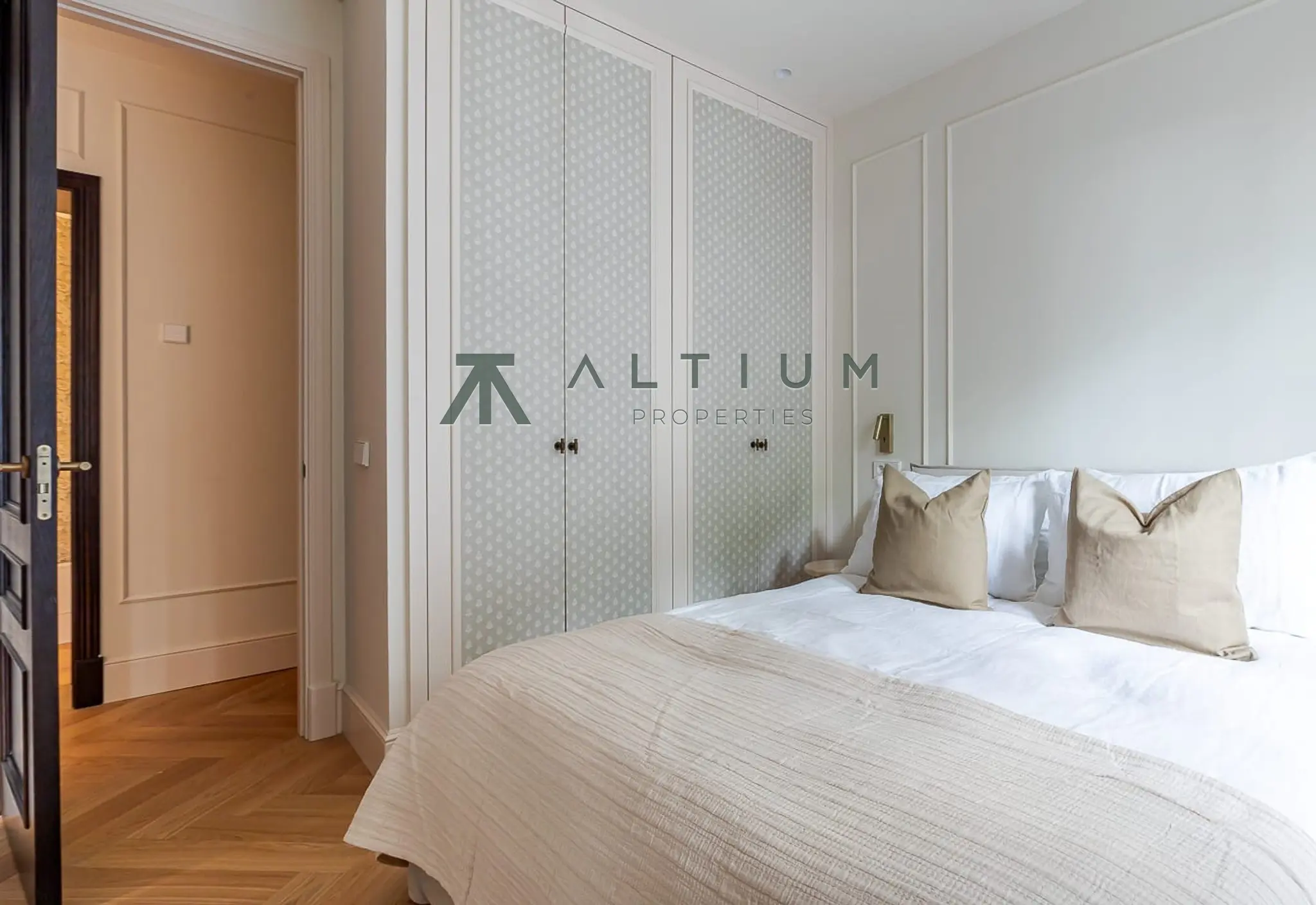 Interior en Goya — Luz sur y equilibrio residencial en Goya (33 de 42)