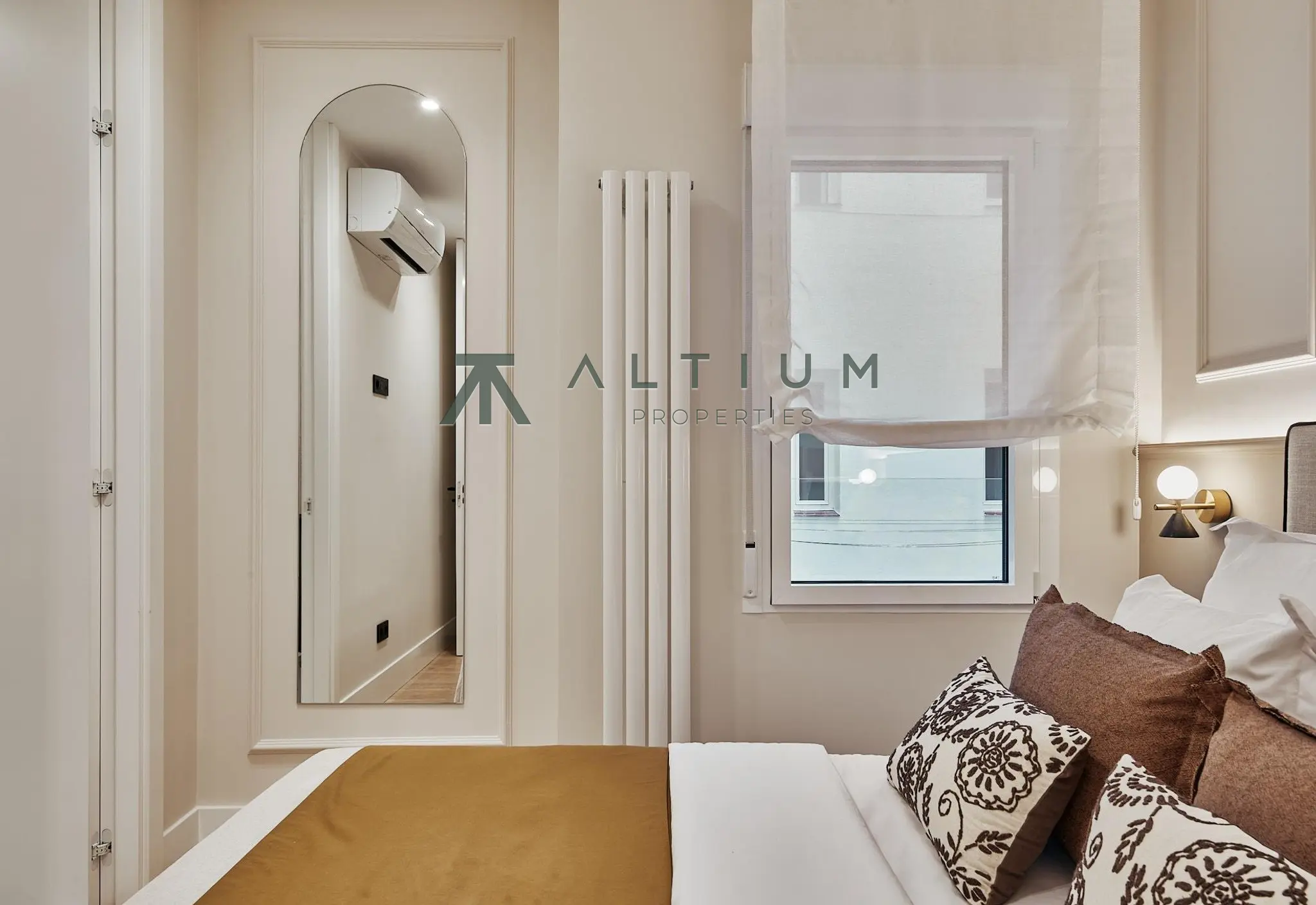 Tres suites en una casa pensada hacia dentro