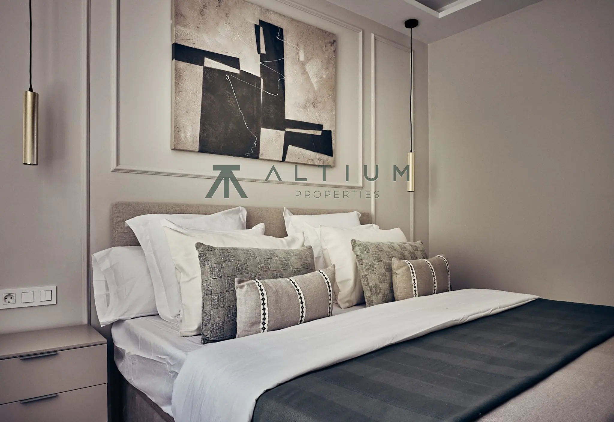 216 m², luz suroeste y cuatro dormitorios en Goya