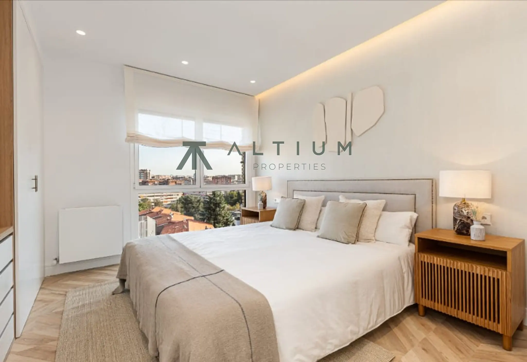 Terraza, jardines y calma residencial en Moncloa-Aravaca