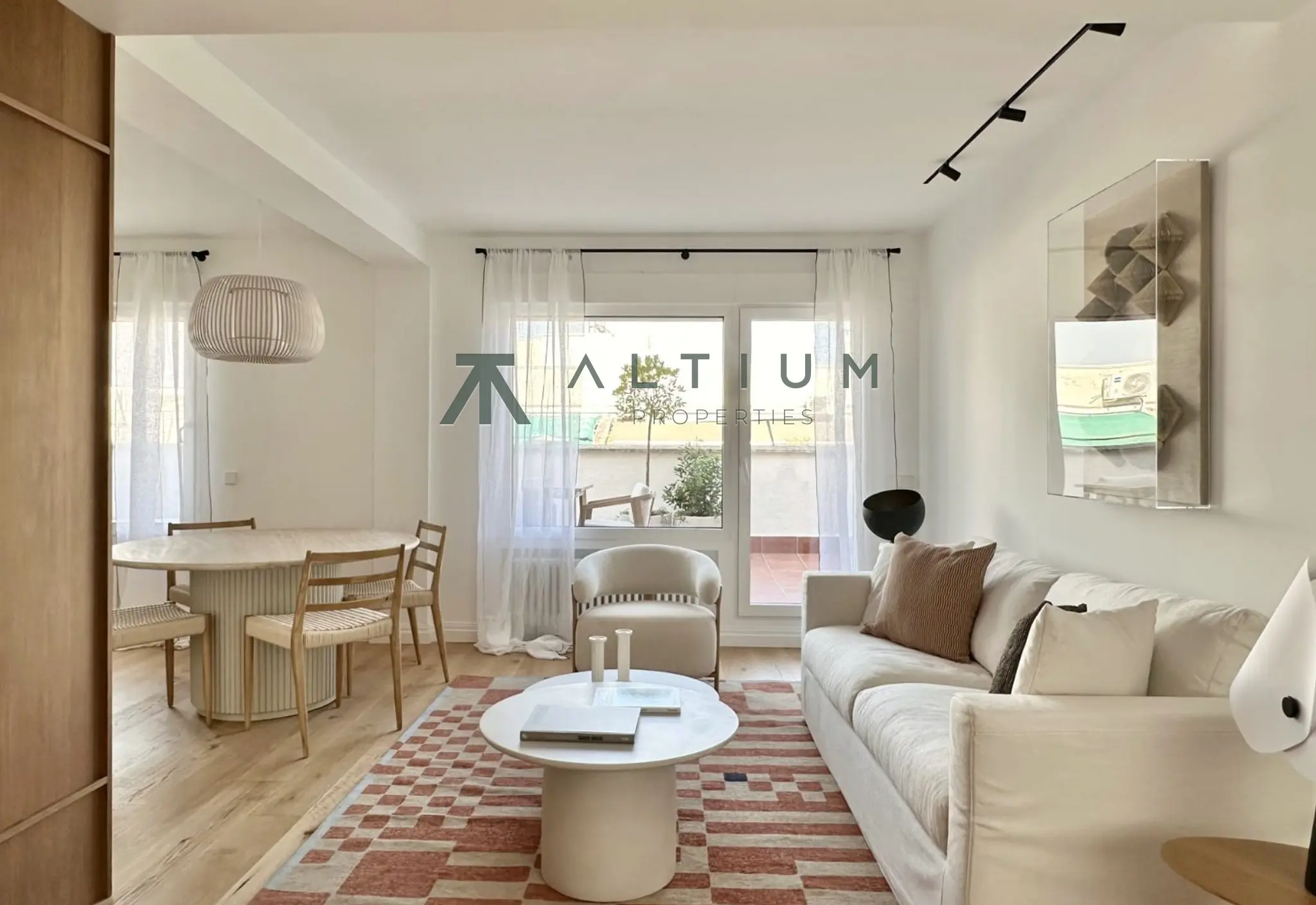 Ático con terraza privada junto al Retiro