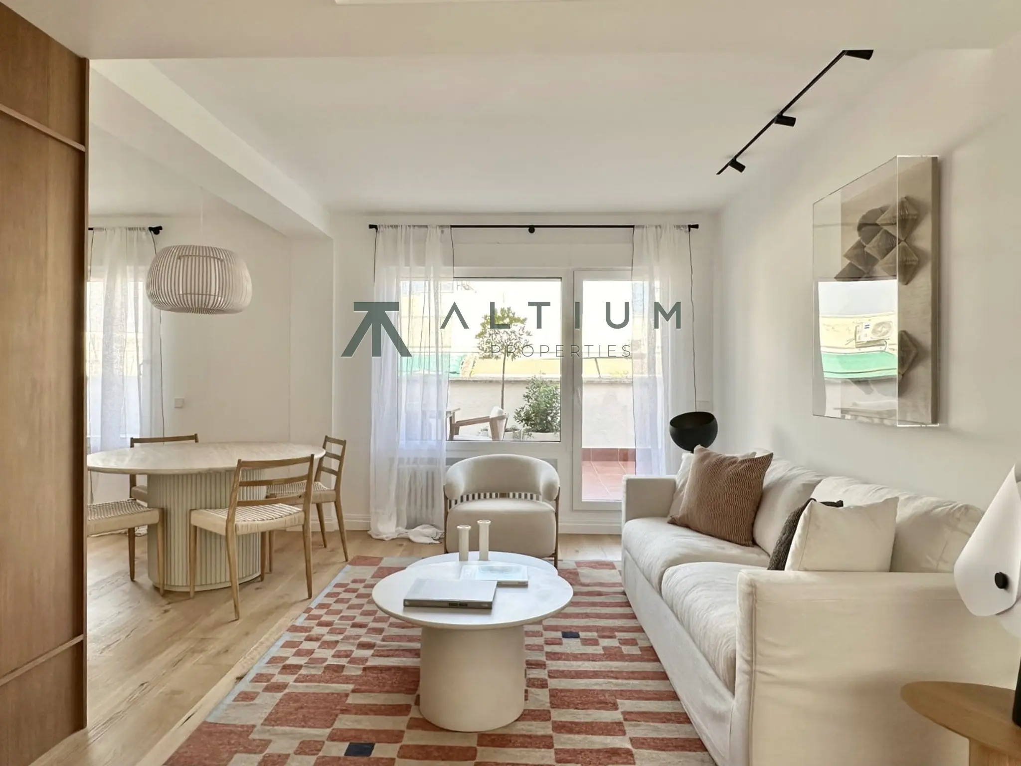 Ático con terraza privada junto al Retiro