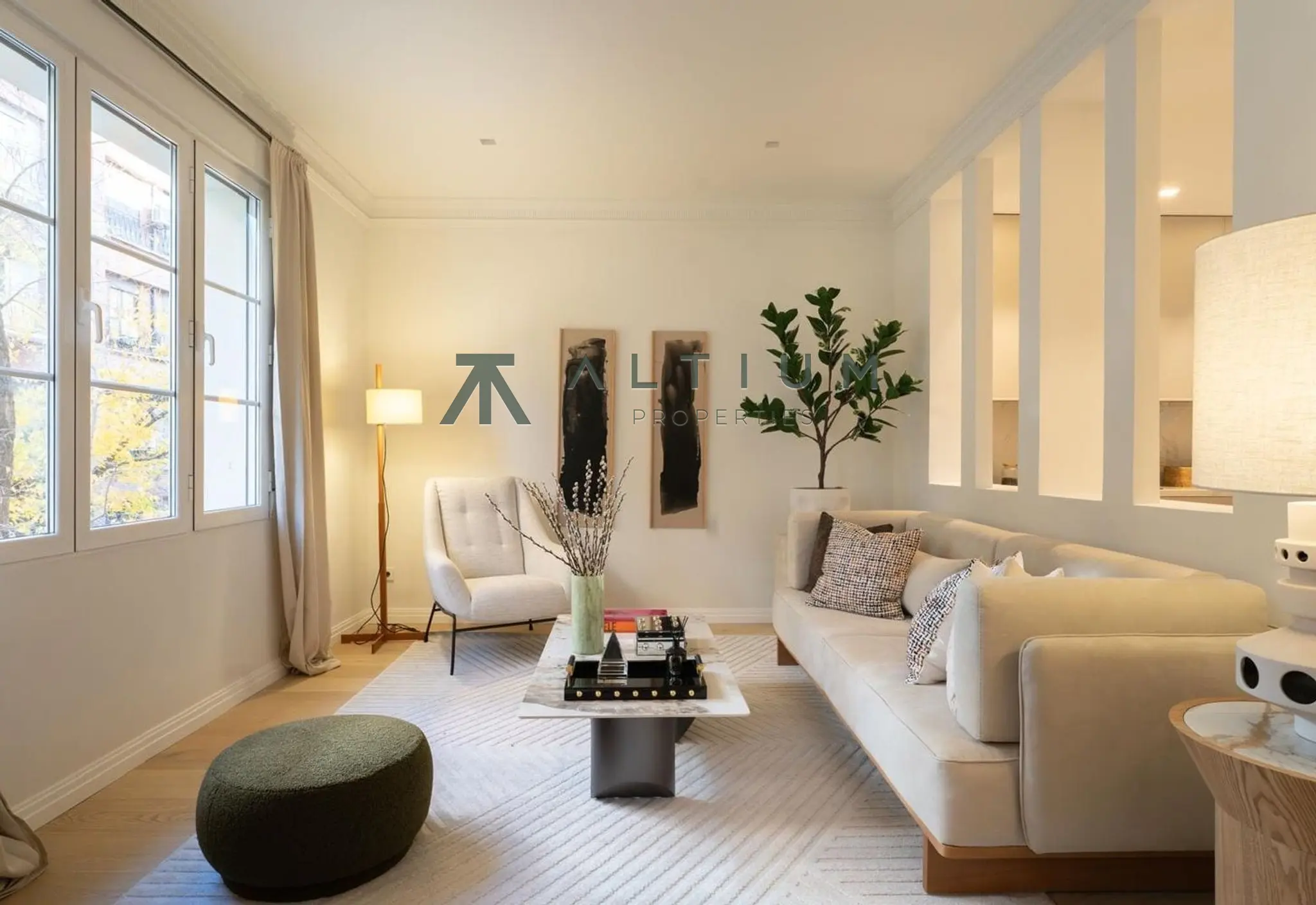 Piso de 2 dormitorios y 113 m2 en Chamberí - Almagro en venta — Reforma cálida y elegancia discreta en Almagro