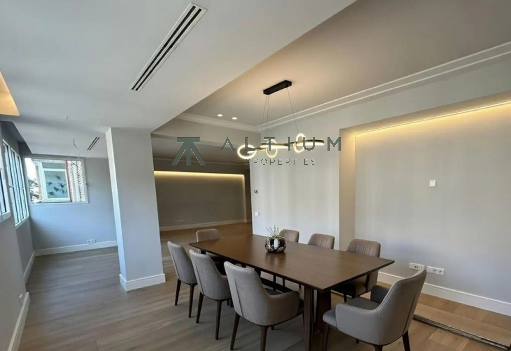 Interior en Guindalera — Reforma contemporánea para una gran vida familiar en Guindalera (3 de 16)