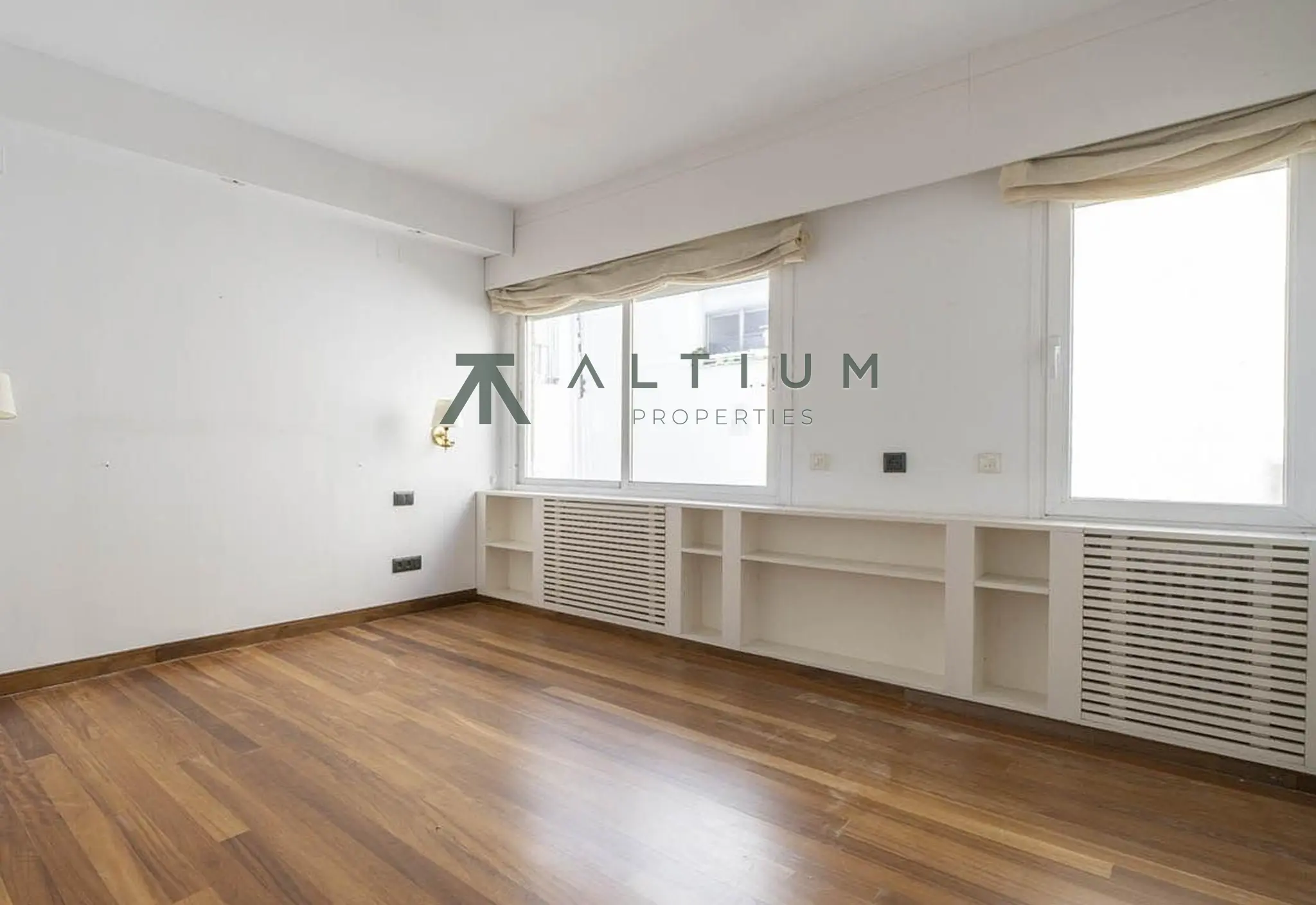 195 m², tres balcones y mucha luz en Goya