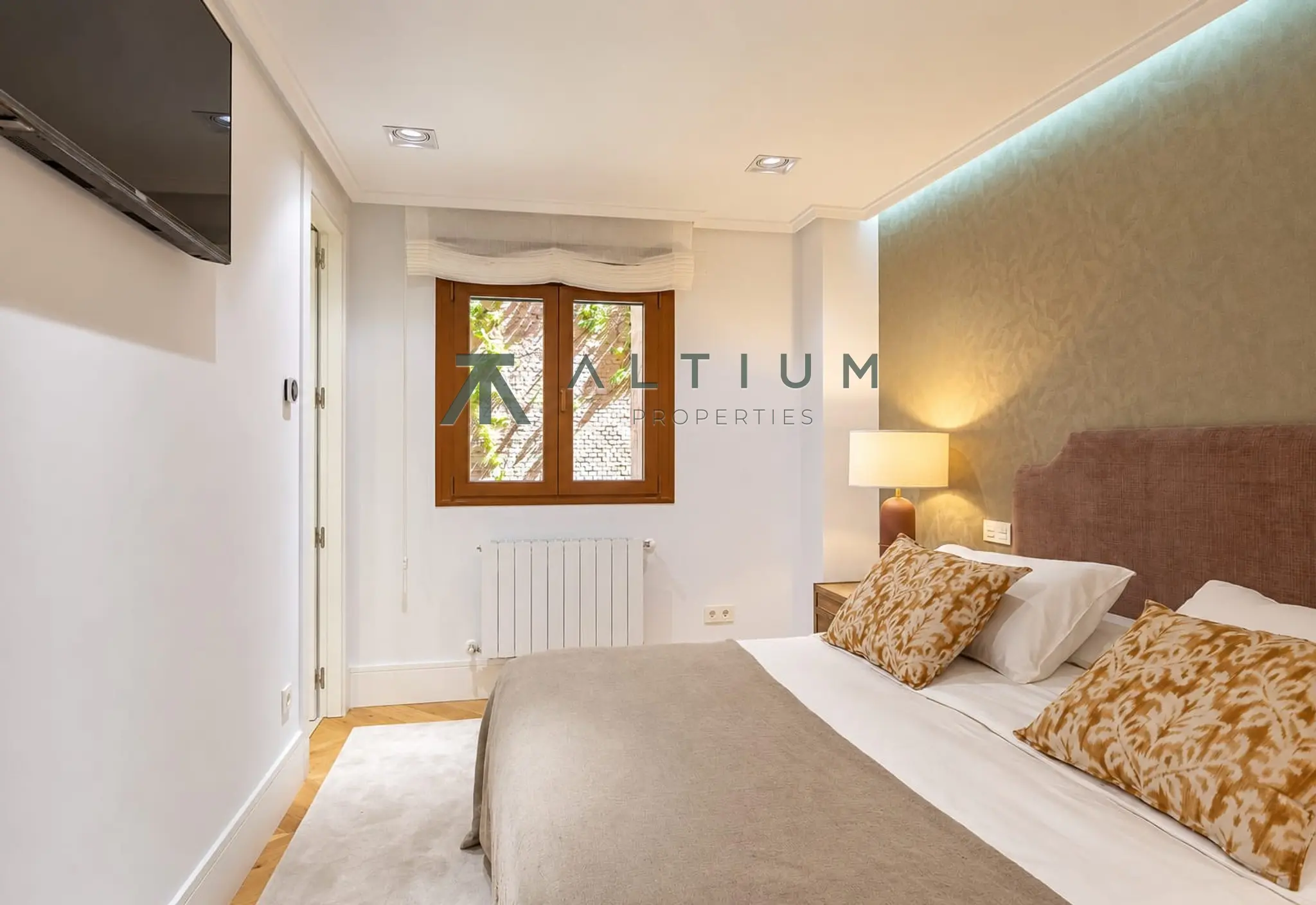 Tres suites, cocina flexible y dos plazas de garaje en Castellana