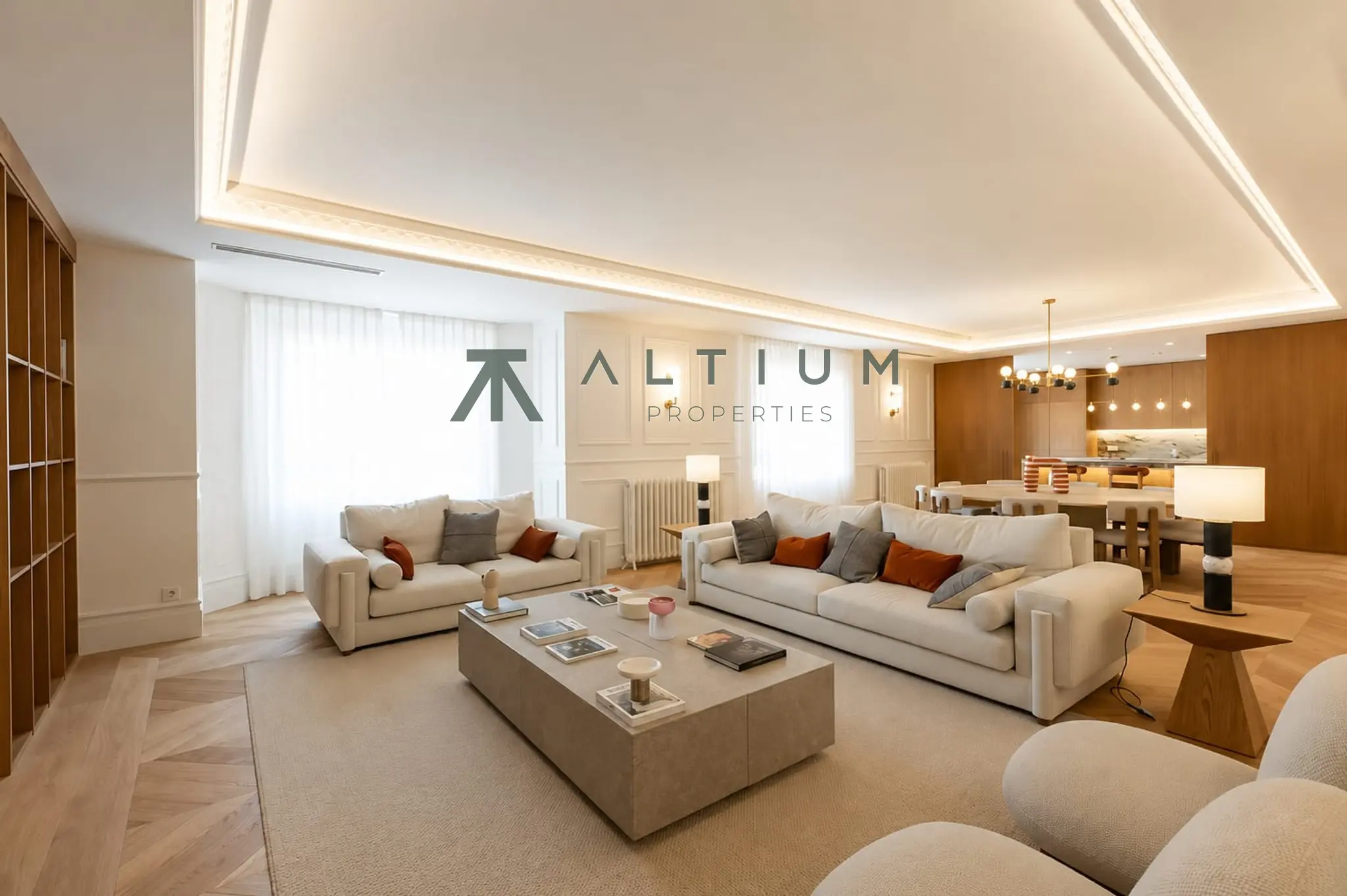 Piso de 4 dormitorios y 487 m2 en Barrio de Salamanca - Recoletos en venta — Gran residencia señorial en Recoletos
