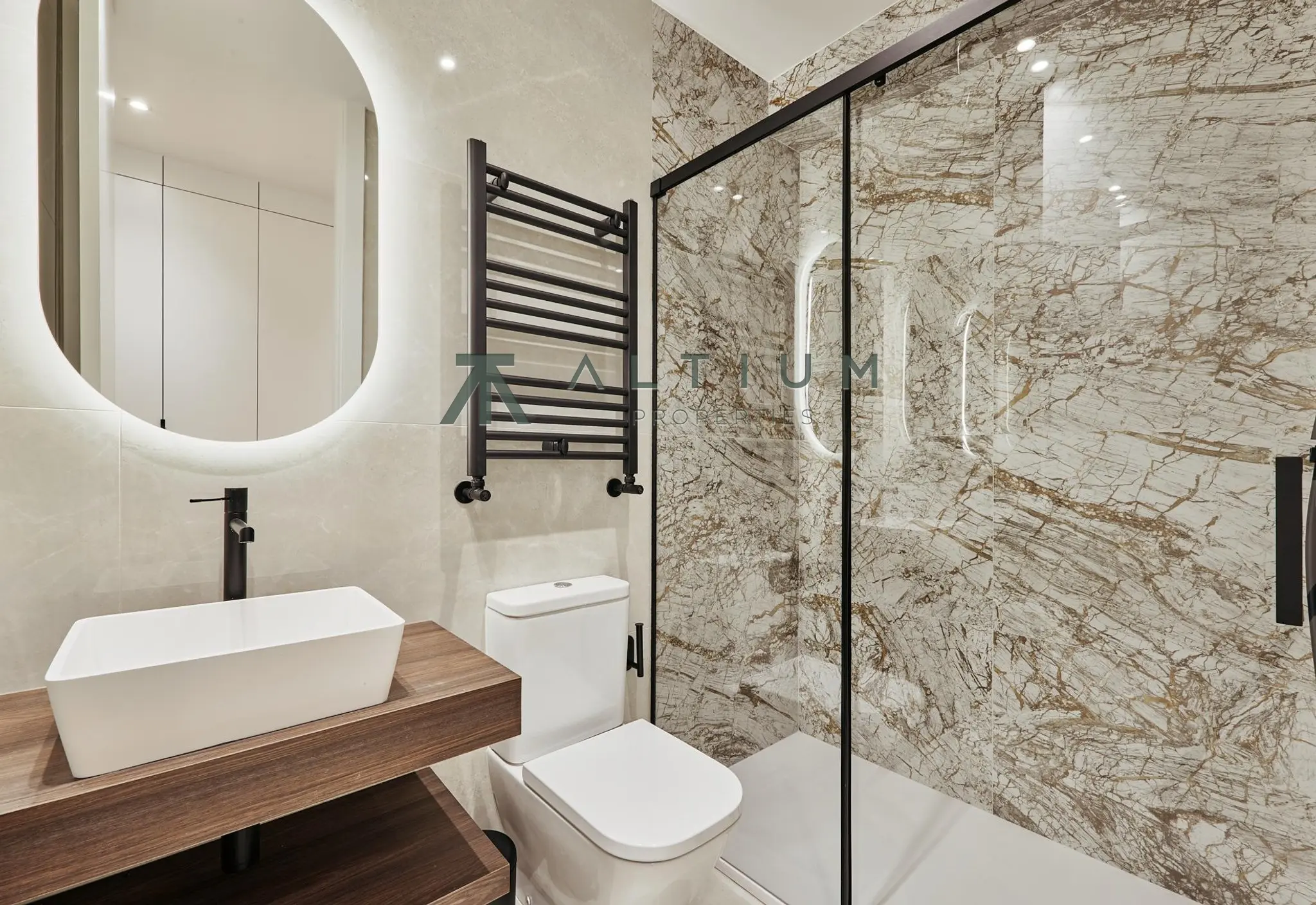 A serene contemporary fourth-floor home in Lista