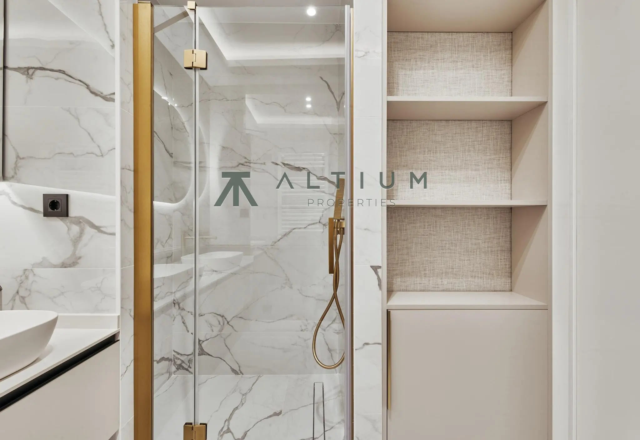 Tres suites en una casa pensada hacia dentro