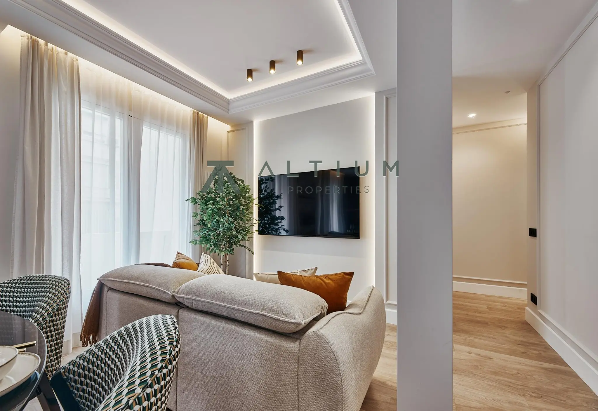 A third-floor home away from the noise