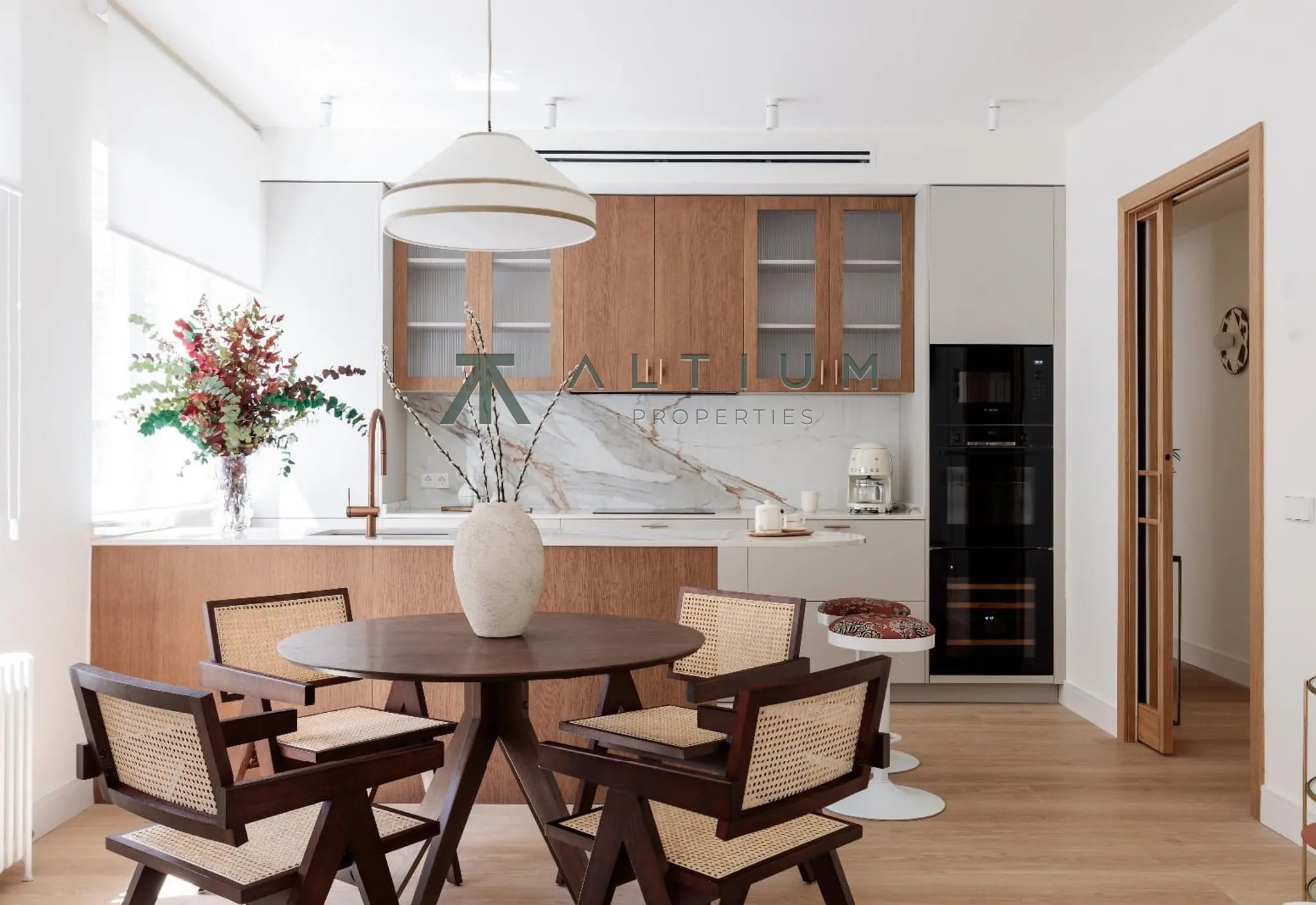 Interior en Lista — Calidez contemporánea en una finca clásica de Lista (17 de 33)