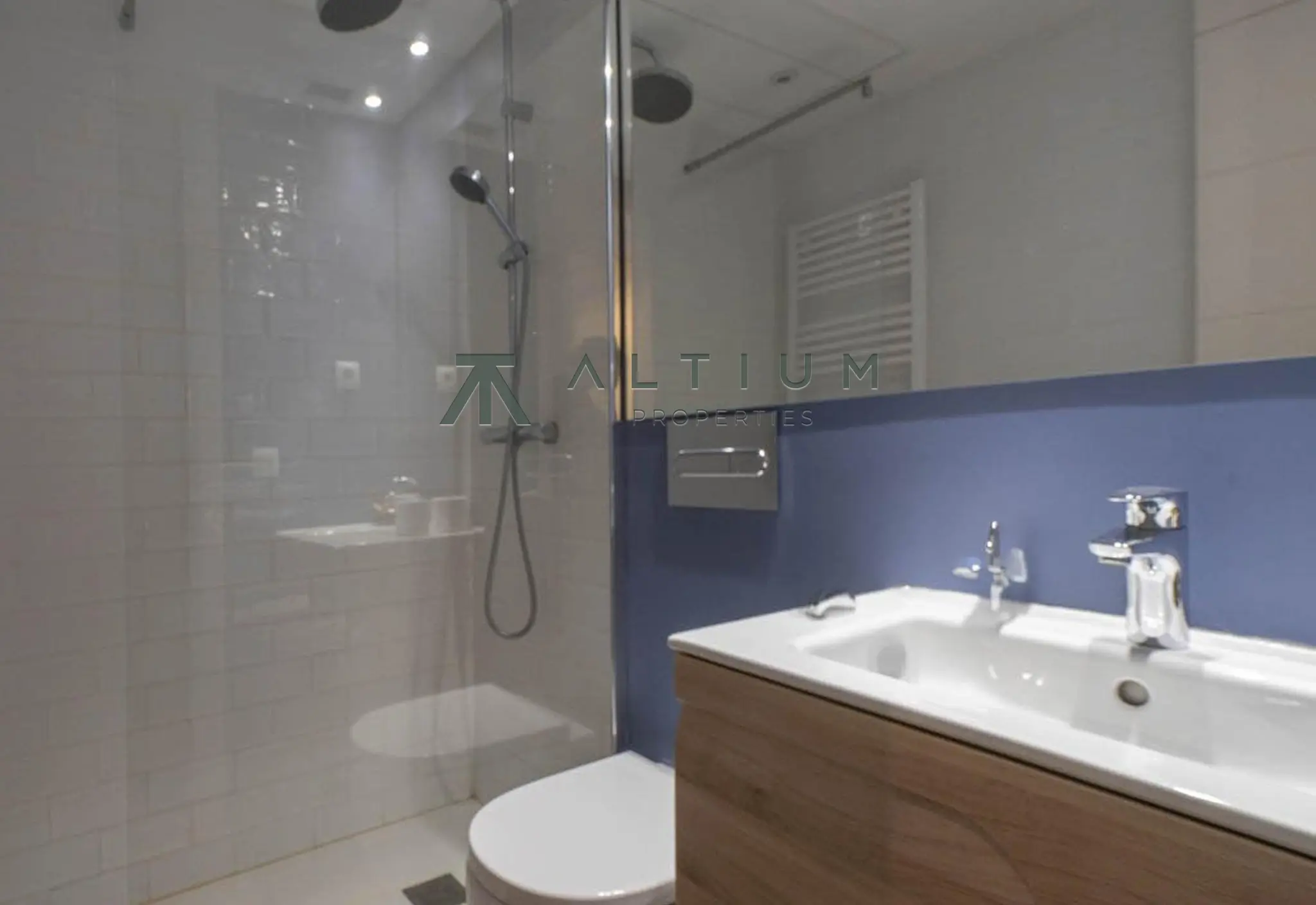 195 m², tres balcones y mucha luz en Goya