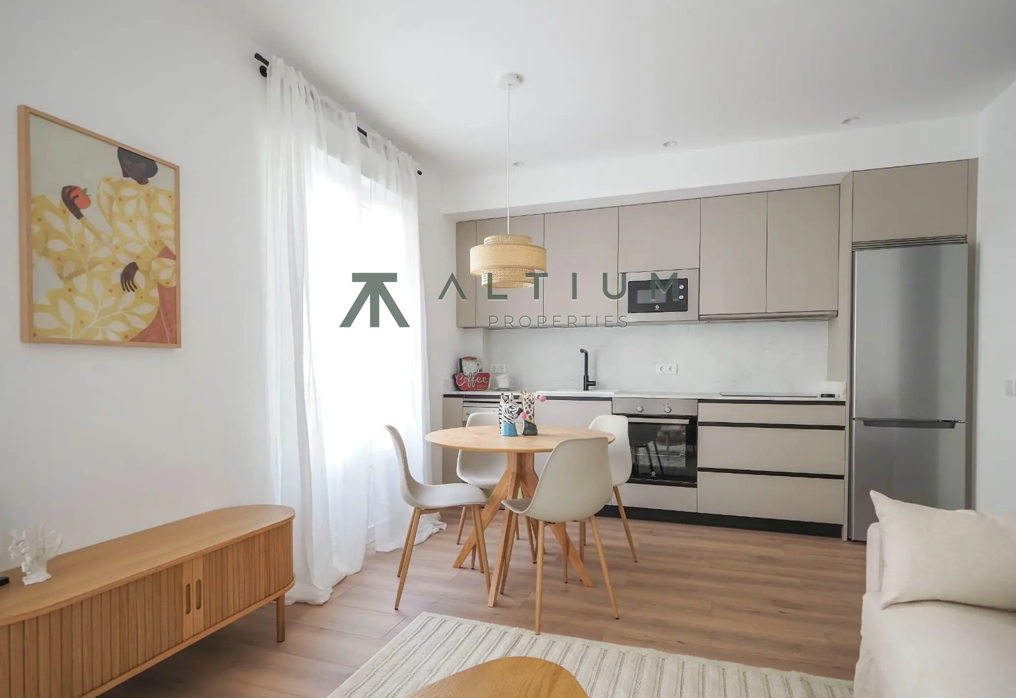 Diseño contemporáneo y tres dormitorios en Ríos Rosas