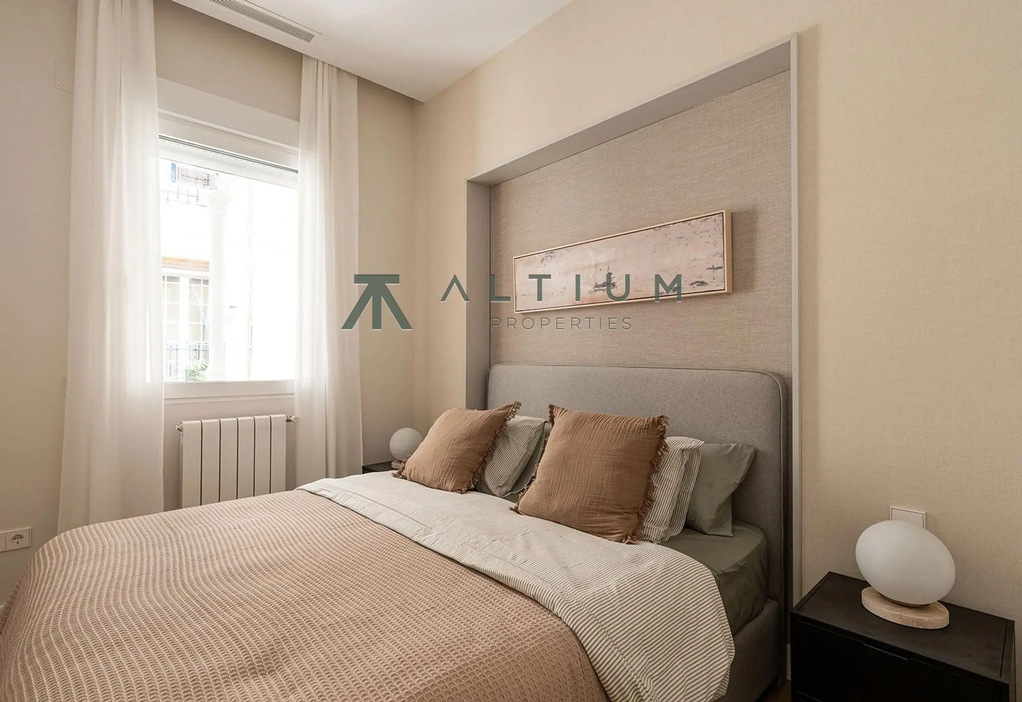 Interior en Almagro — Luz, funcionalidad y calma residencial en Almagro (10 de 15)