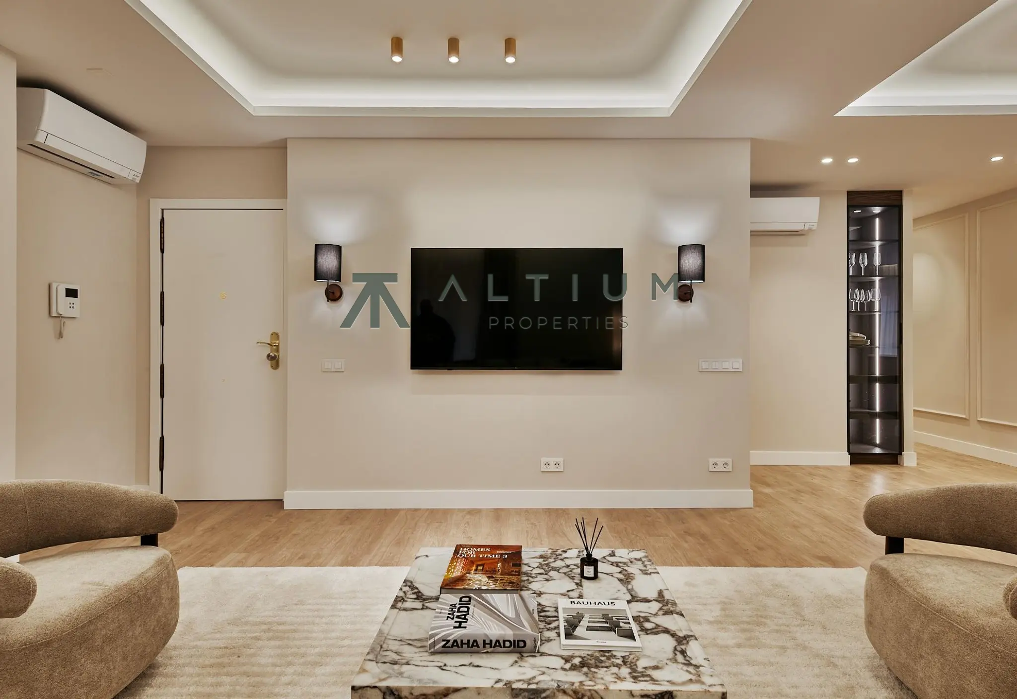 Interior en Ibiza — Orientación suroeste y confort junto al Retiro (6 de 34)
