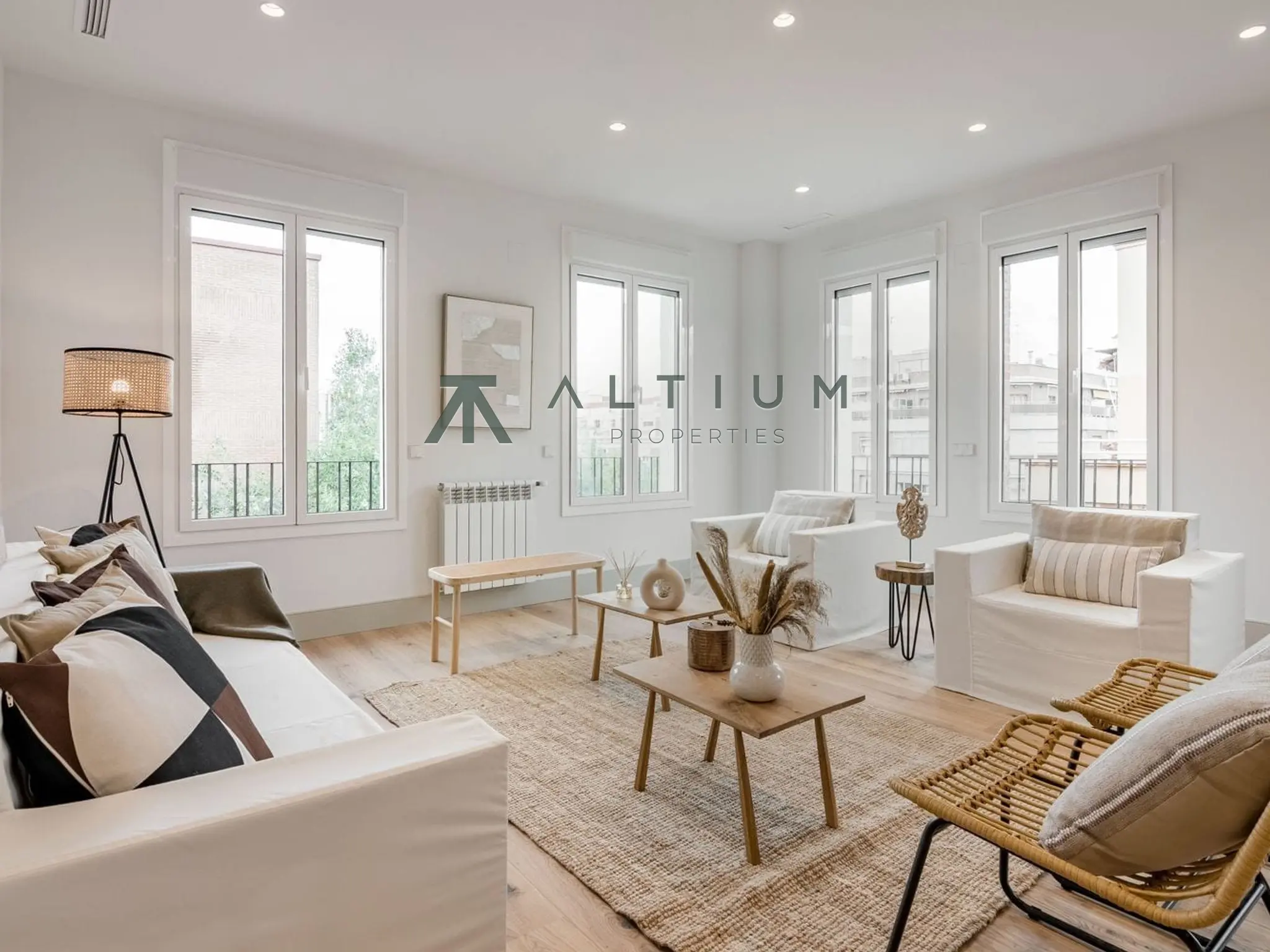Piso de 3 dormitorios y 171 m2 en Chamberí - Gaztambide en venta — Amplitud, garaje y confort cotidiano en Chamberí