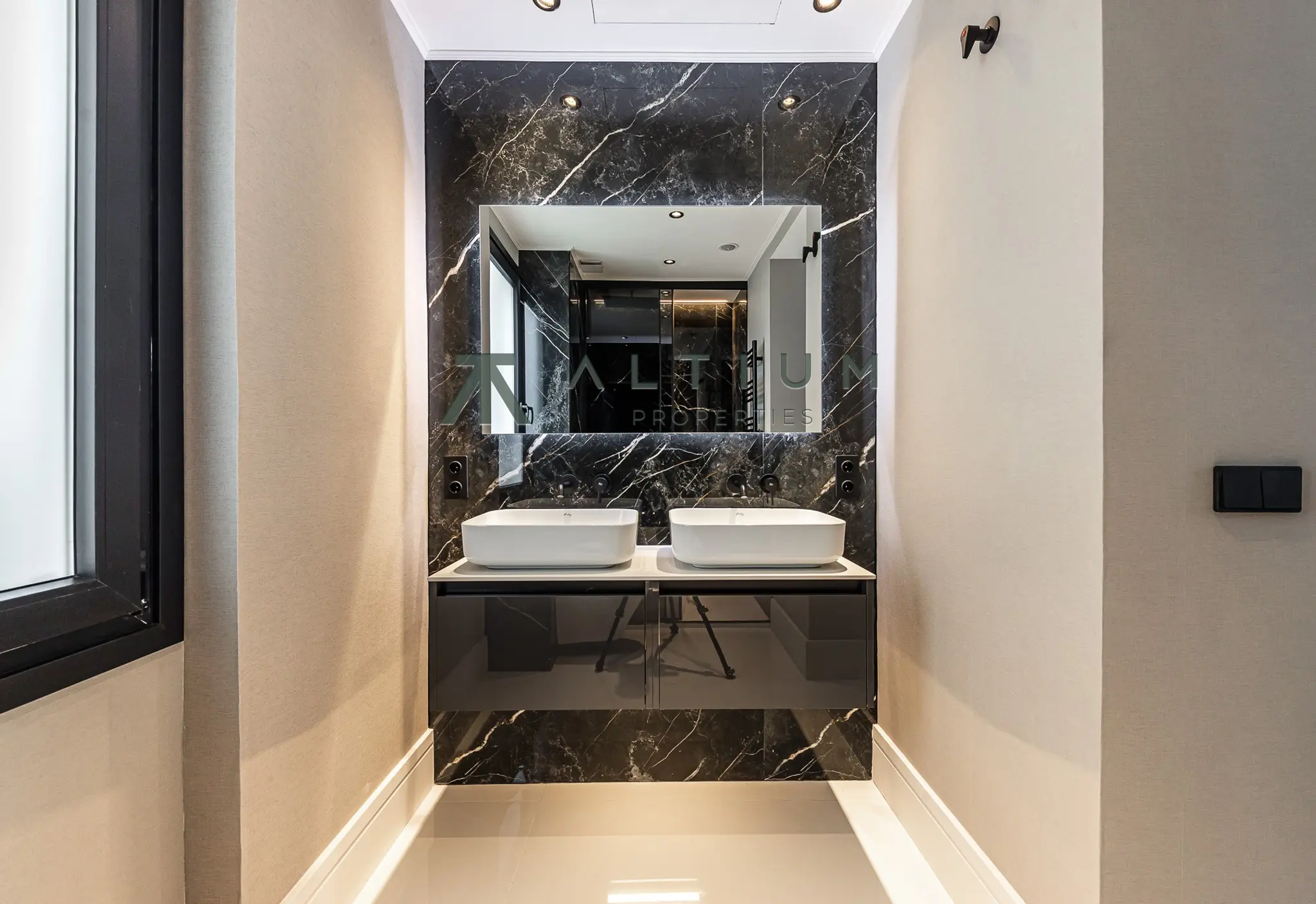 A 77 sqm living area within a grand Castellana residence