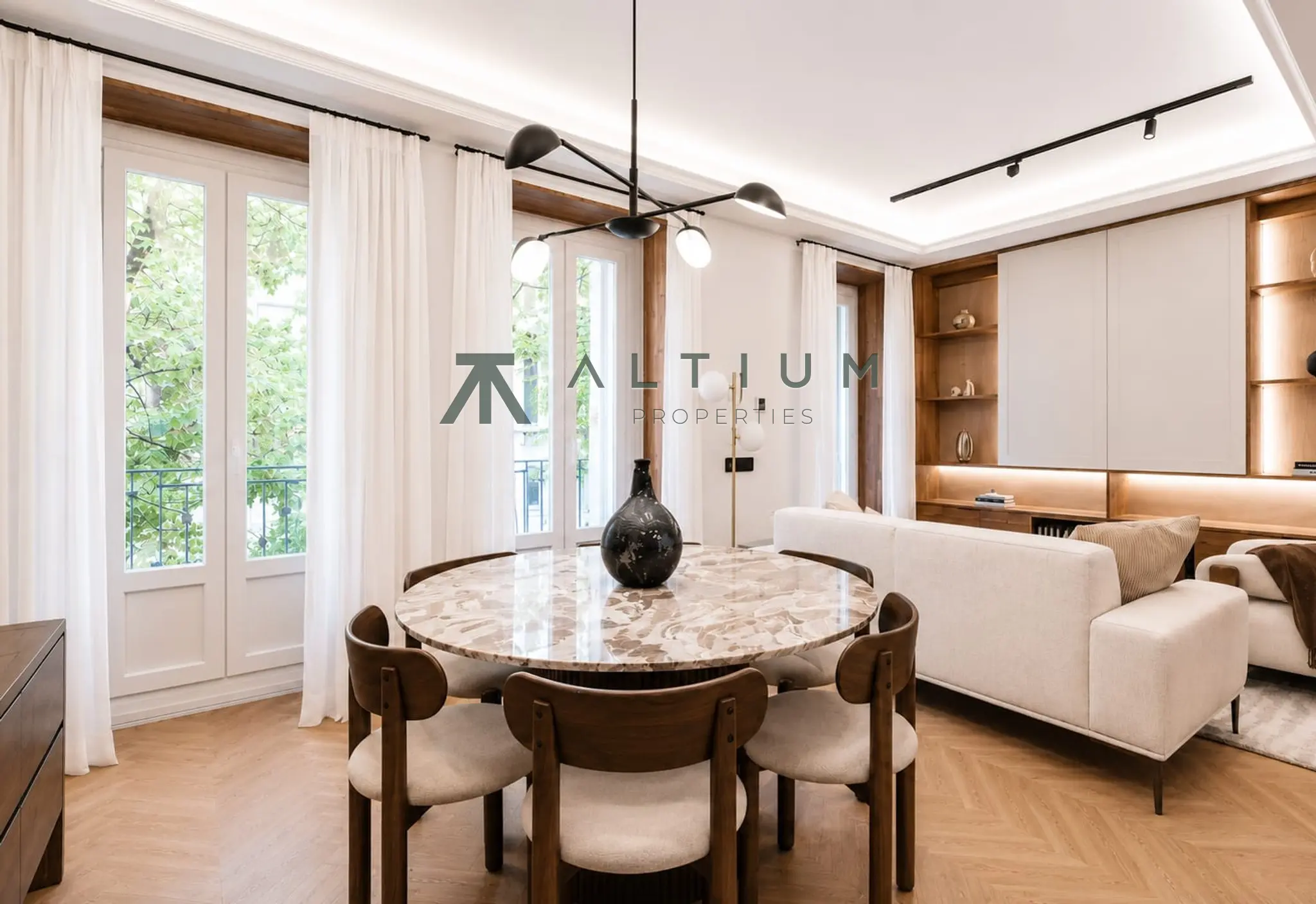 Piso de 2 dormitorios y 110 m2 en Barrio de Salamanca - Goya en venta — Arquitectura clásica y estilo contemporáneo en Lista