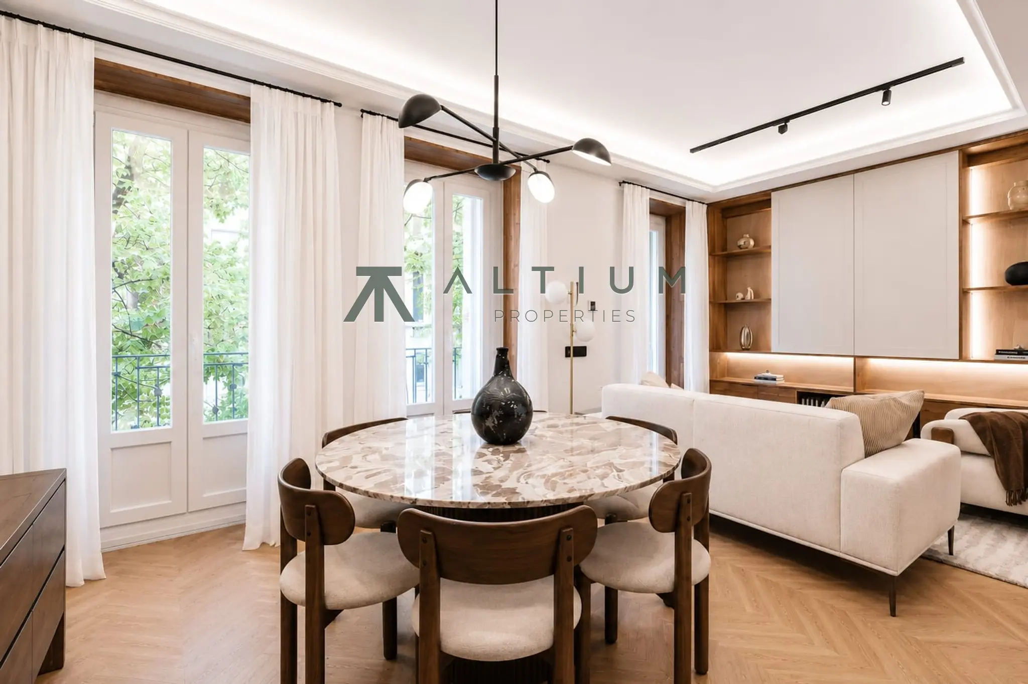 Piso de 2 dormitorios y 110 m2 en Barrio de Salamanca - Goya en venta — Arquitectura clásica y estilo contemporáneo en Lista